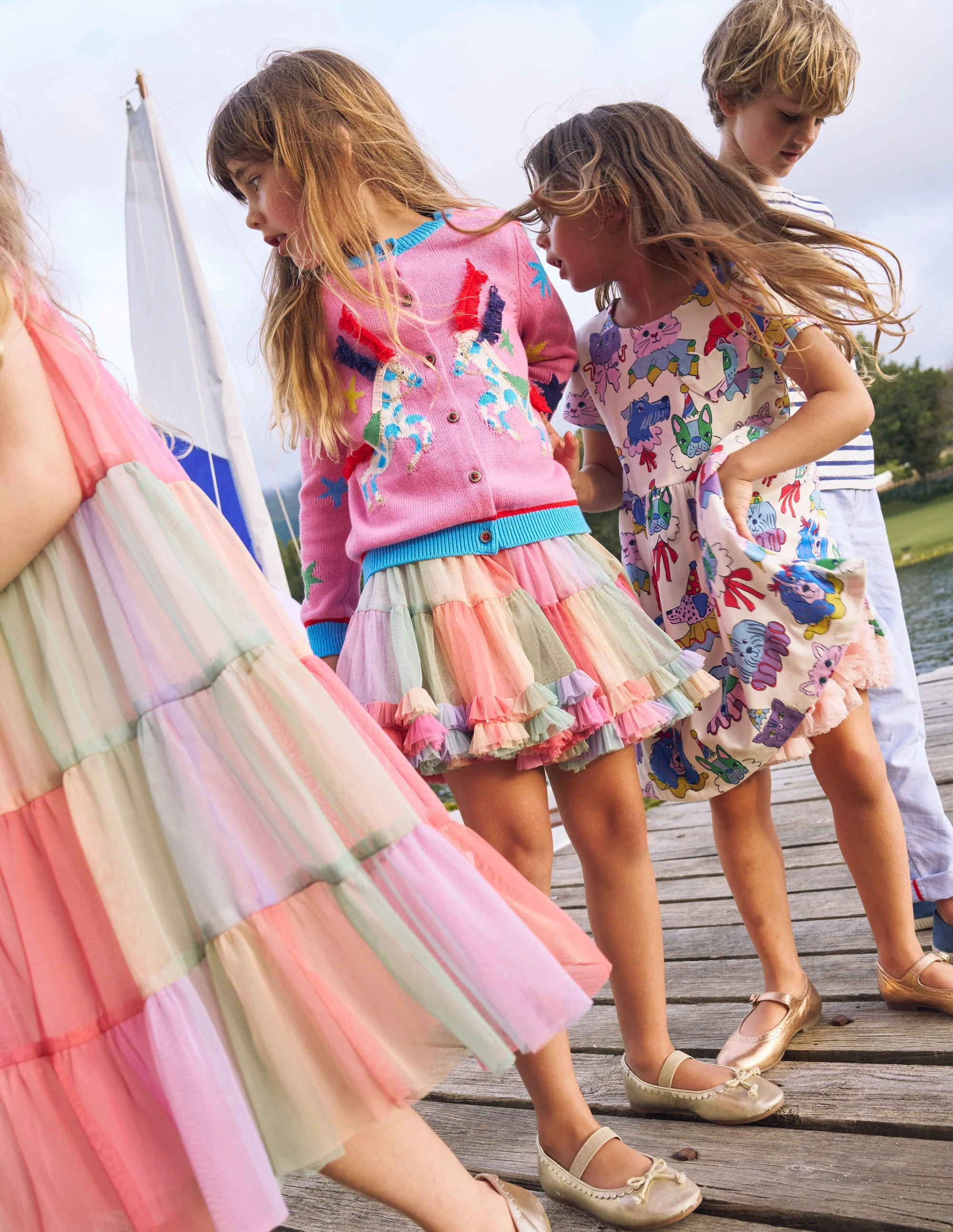 Fun Frill Logo Cardigan-Vintage Mauve Circus Horses | Boden (US)