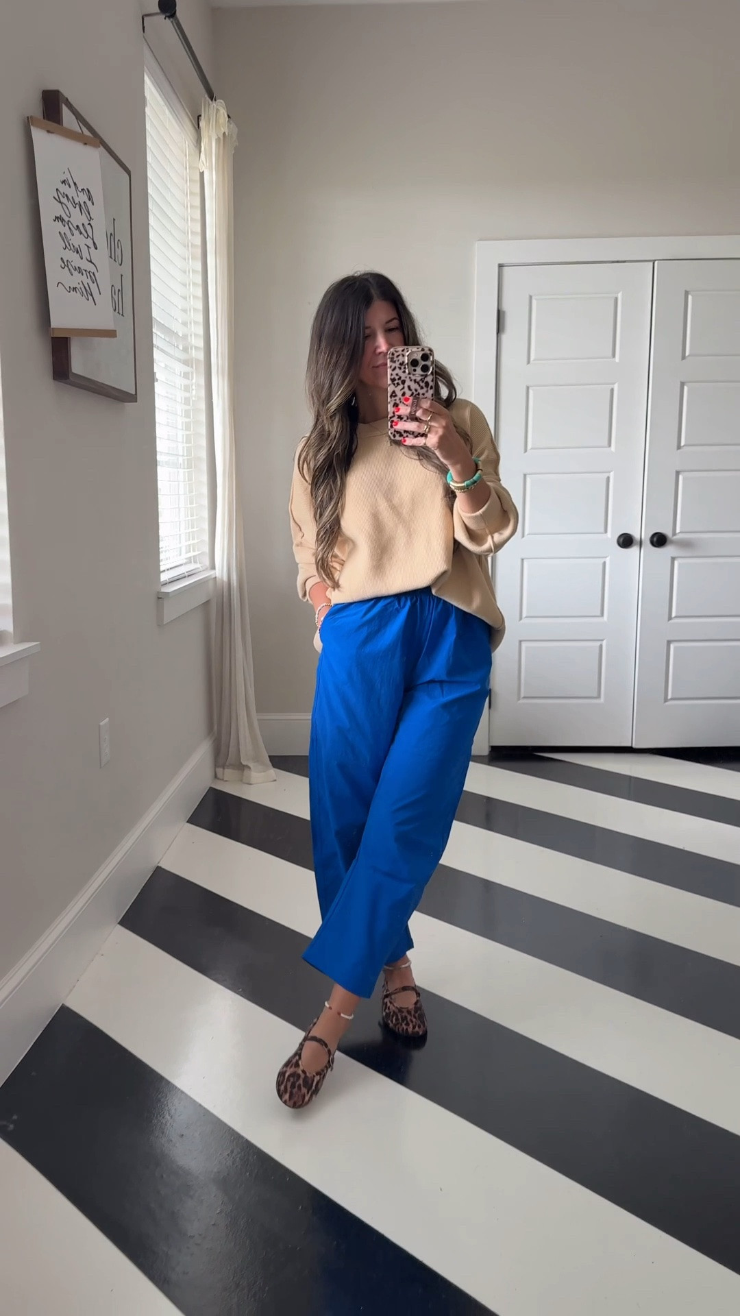 sweater: color apricot! I size up in these for an even more oversized look! 
Blue barrel pants: xs
Leopard flats: tts

#LTKmomlife #LTKOver40 #LTKWorkwear