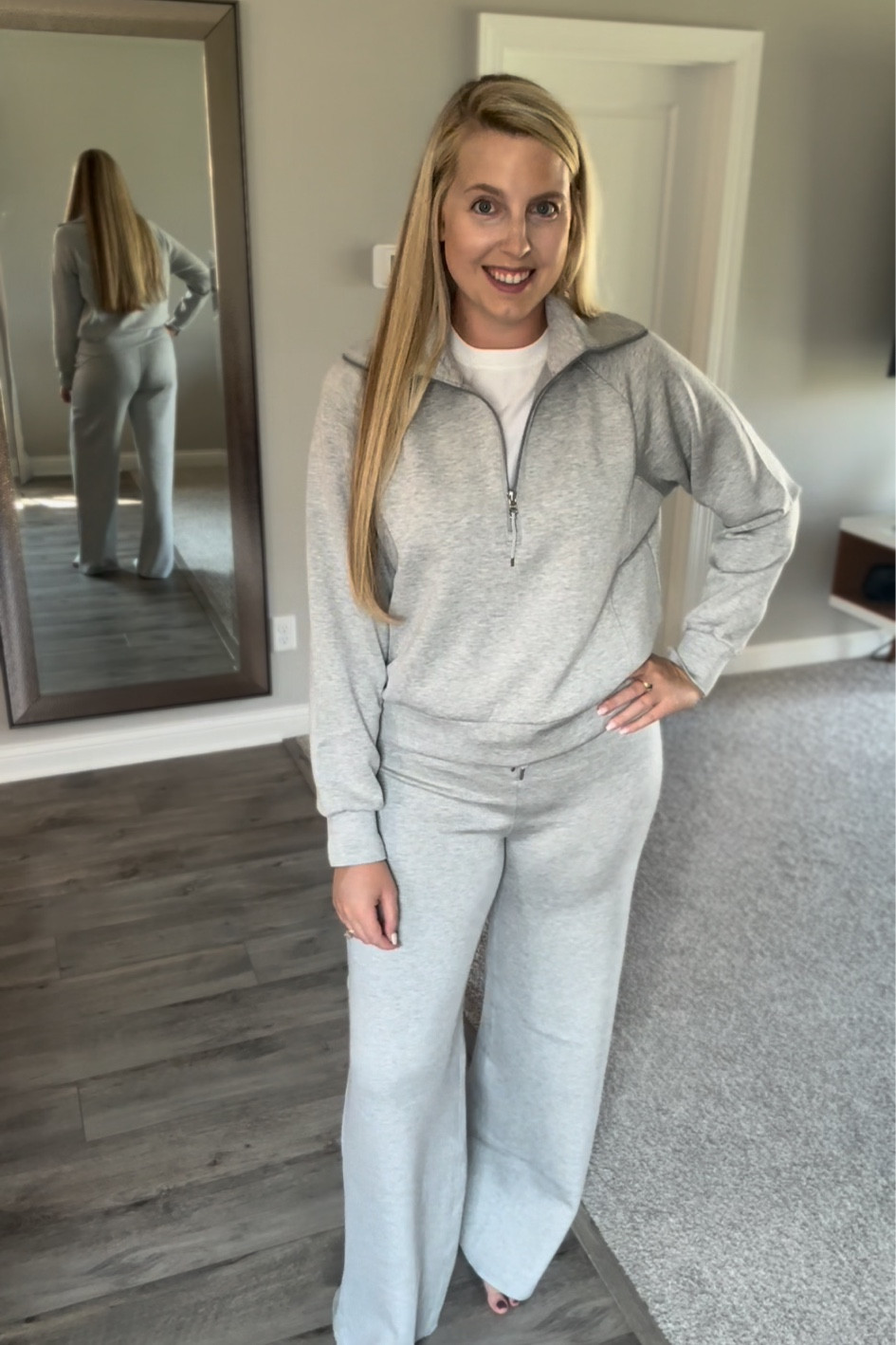 Spanx air essentials
Large tall pants
Large sweatshirt 