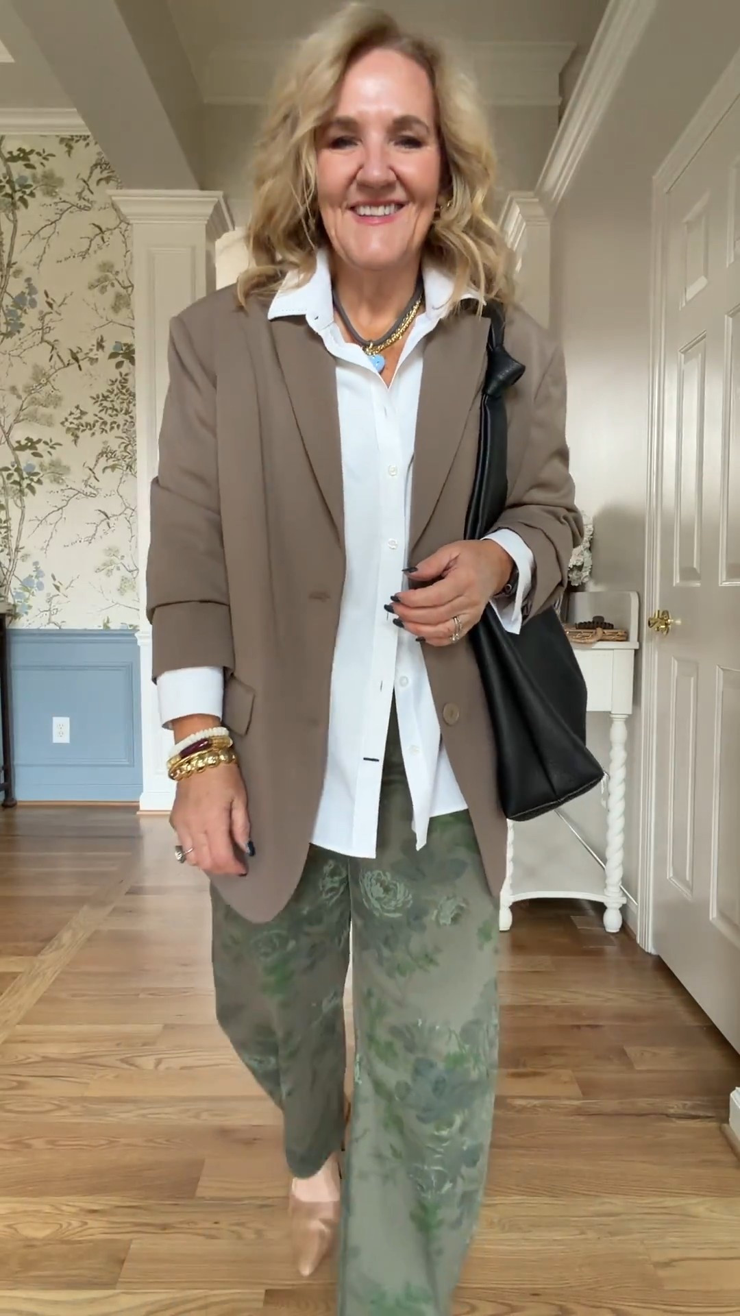 Another way  to style these floral barrel jeans

But really? They’re just some great tops that will go with your denim or other casual pants. Of any color! These are all neutrals.
Sizing below
Floral jeans size 29
Blazer size medium (50% off and this is a really nice oversized blazer)
White blouse 1.0

#LTKSaleAlert #LTKOver40 #LTKPetite