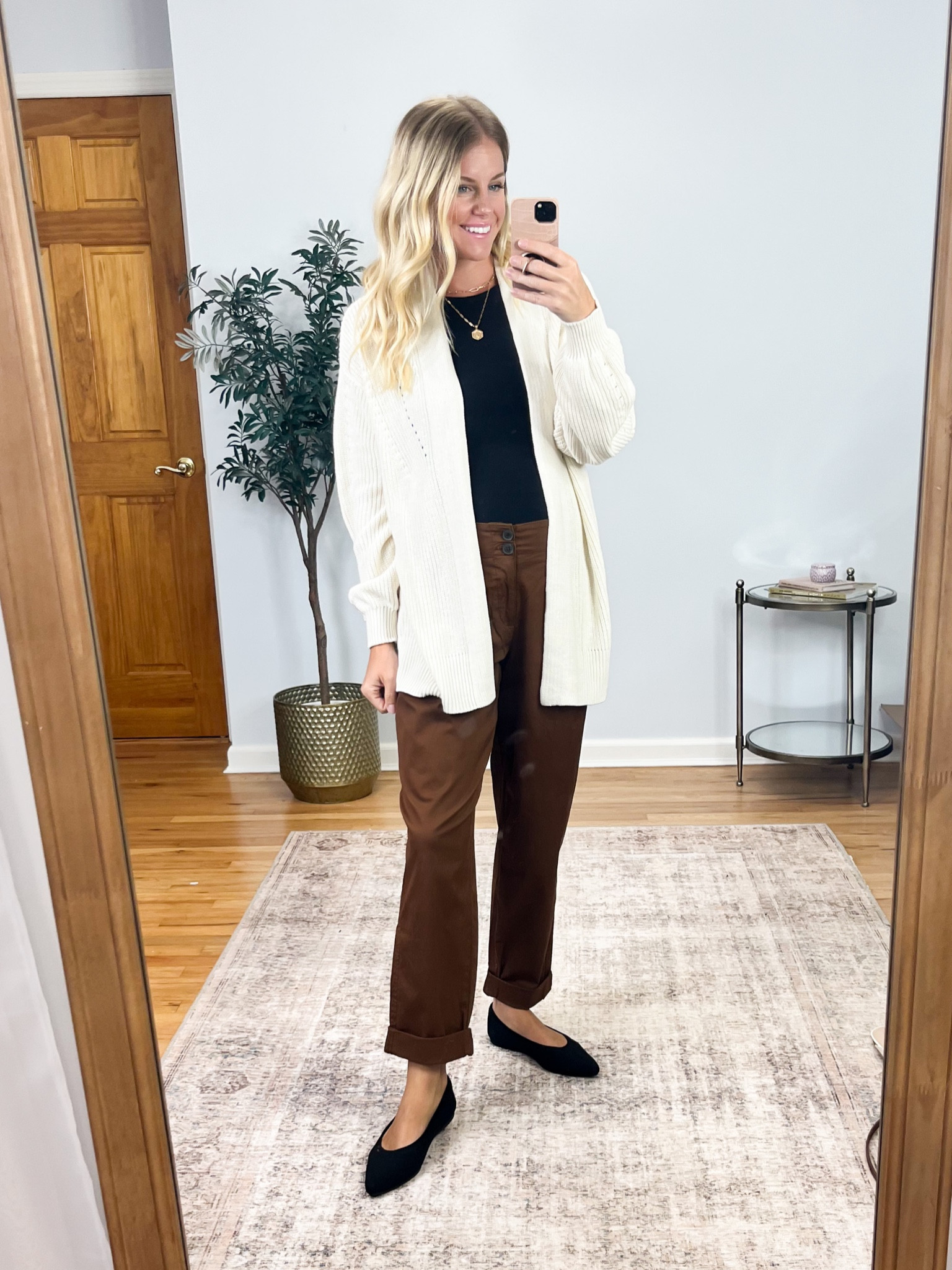 Casual fall outfit inspo! I have been loving this cardigan and I paired it with these trouser pants for the perfect fall casual workwear look! Wearing size 2 in the pants, small in the cardigan  

#LTKworkwear #LTKunder50 #LTKFind