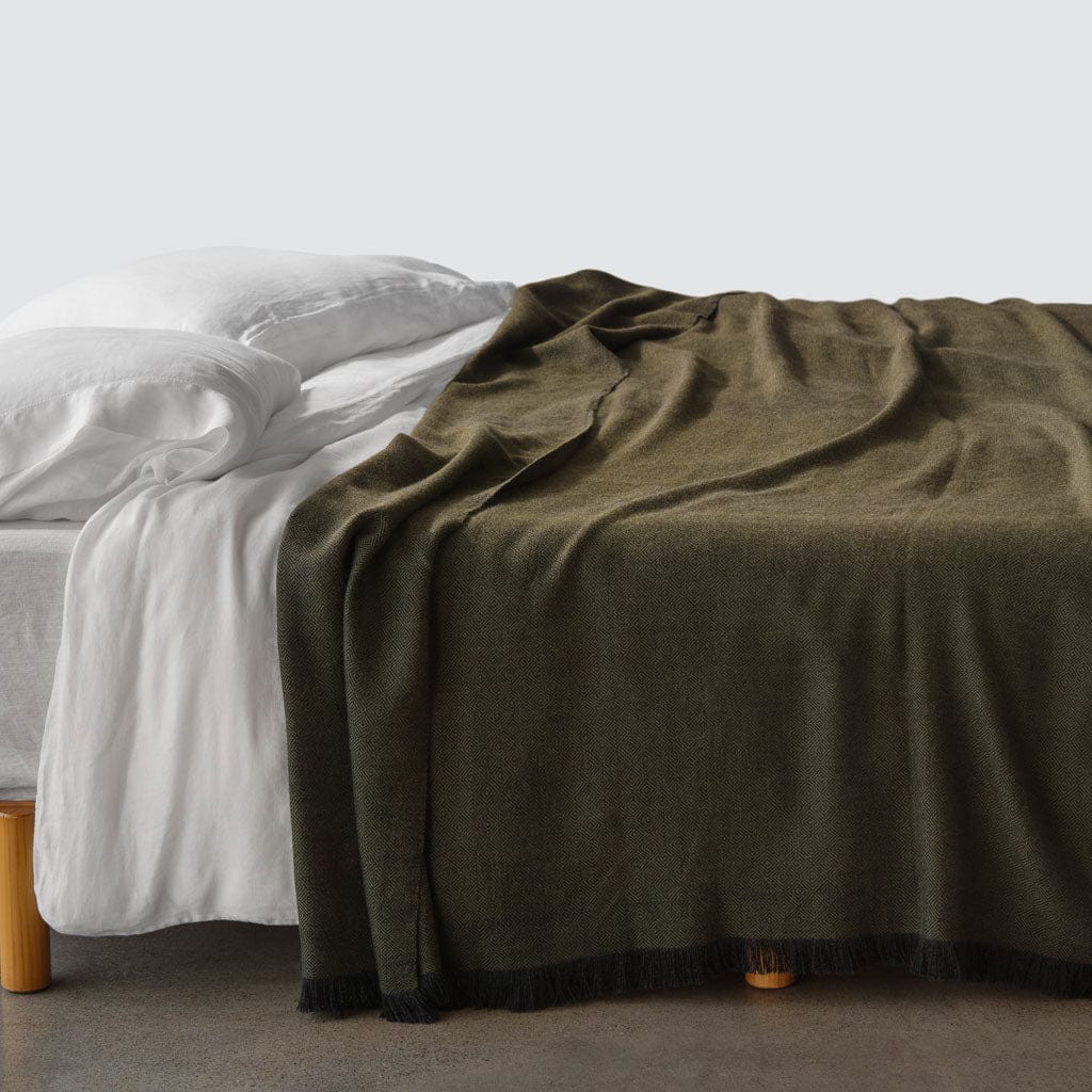 La Calle Alpaca Bed Blanket | The Citizenry