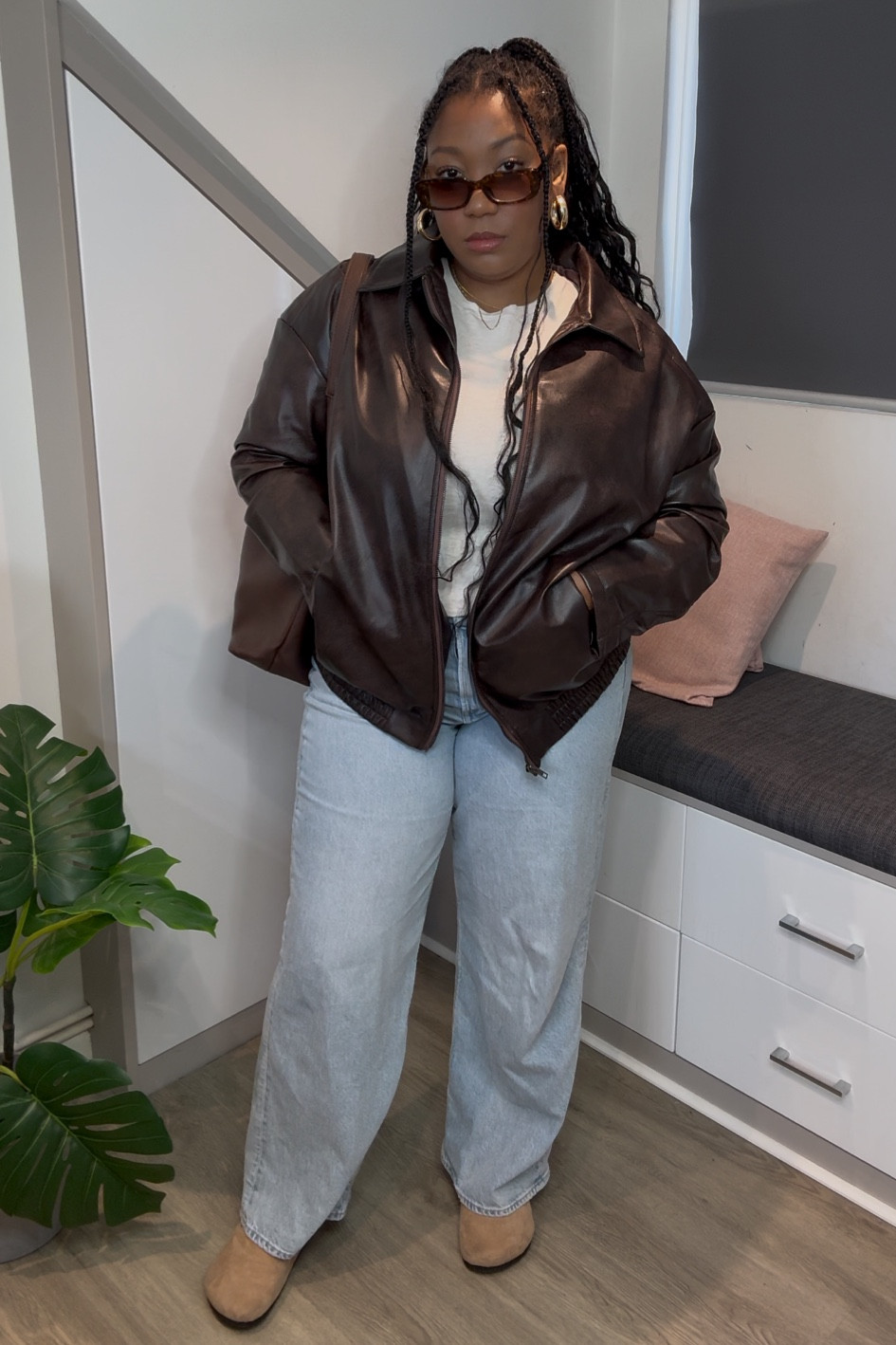 Fall OOTD 

Oversized bomber jacket, American eagle jeans, skims, Pumiey, Amazon finds, Birkenstocks, hobo bag

#LTKSeasonal #LTKMidsize #LTKPlusSize