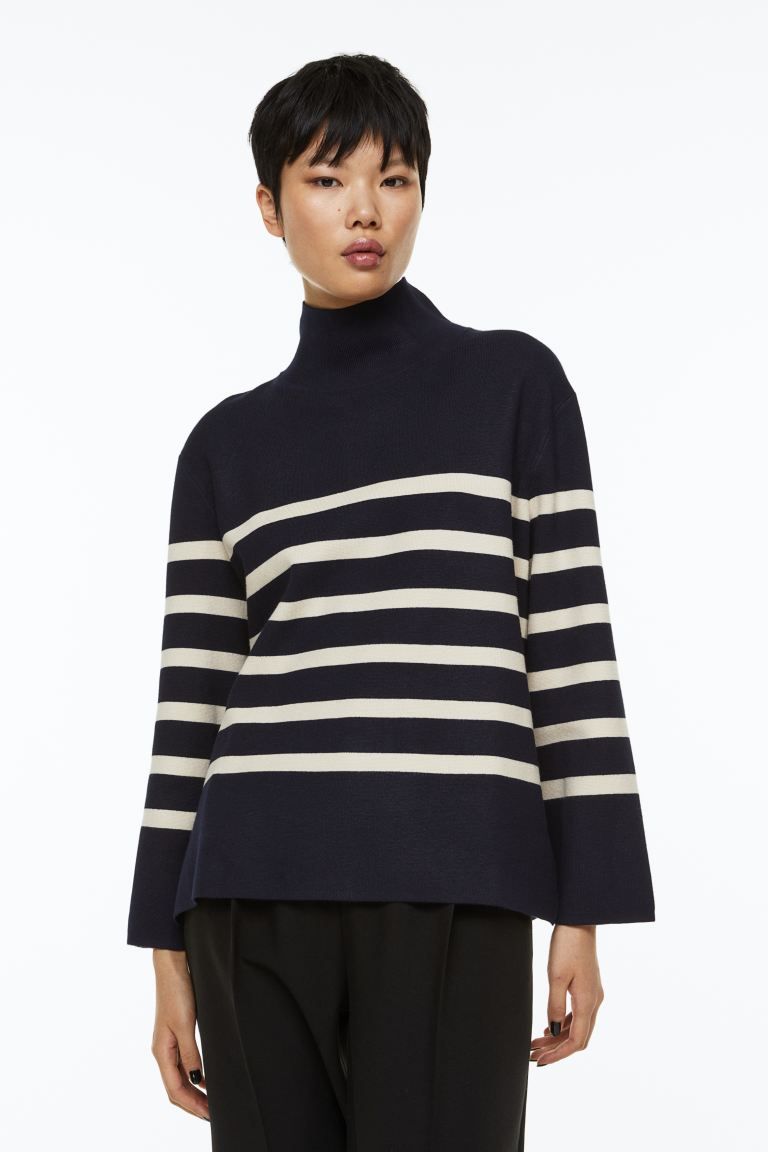 High-collar jumper | H&M (UK, MY, IN, SG, PH, TW, HK)