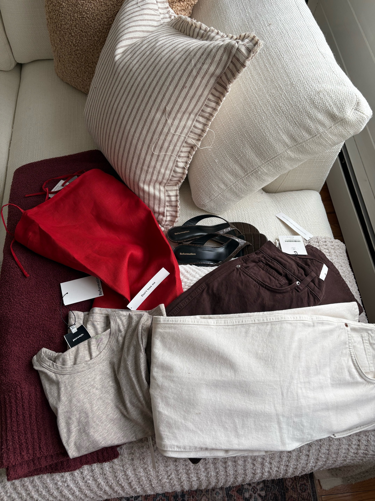 Reformation haul🌷🌸 some spring favorites! I can’t wait to style


Spring style, reformation, haul, spring haul, jeans, 90s, spring dress, sandals, shoes, tee shirt, basics, summer haul

#LTKStyleTip #LTKSeasonal #LTKMostLoved