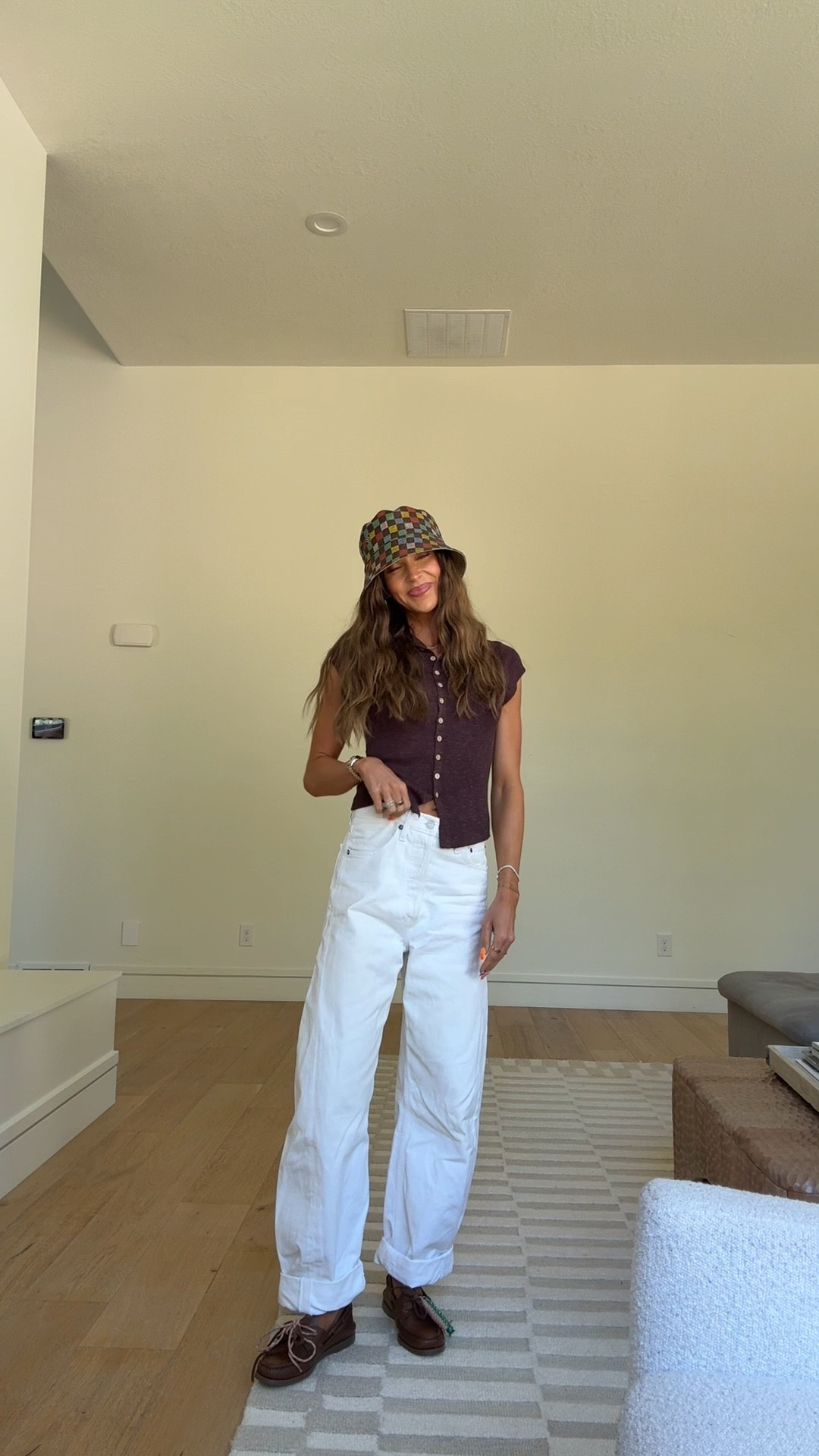 K loving this fit. These jeans are always mb go to! 