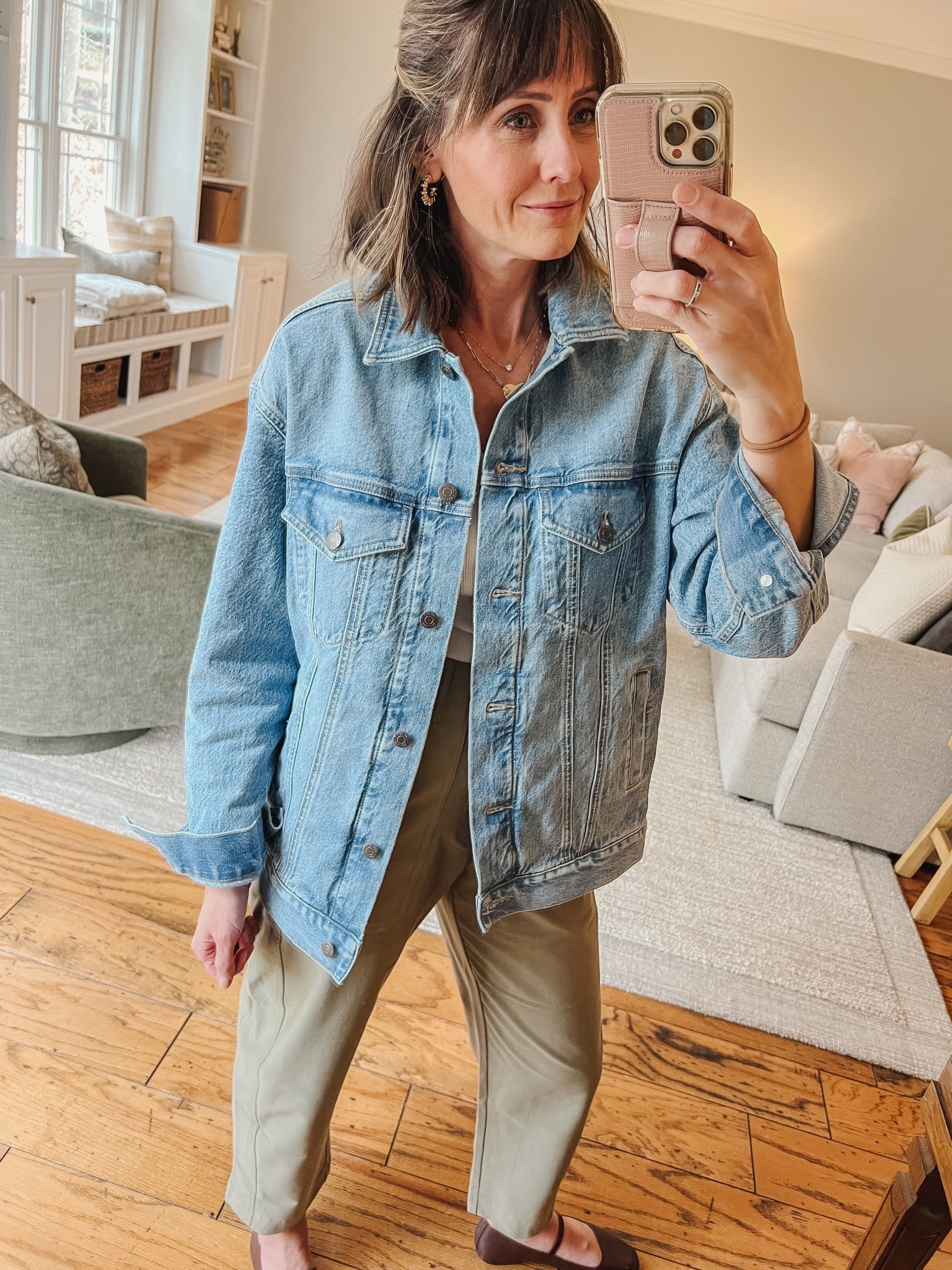 XS in jacket (fits oversized)
2 in pants TTS 