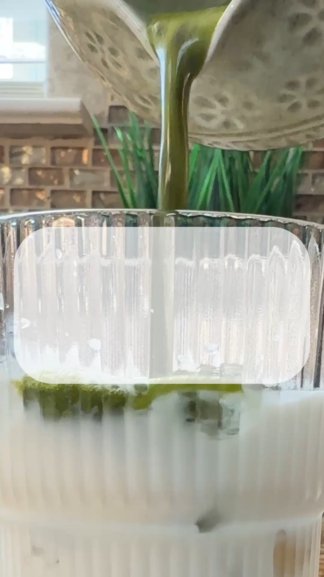 Some of you have been asking me for my At Home Matcha recipe.  This recipe is my favorite so far - easy to make - my BROWN SUGAR recipe.  Pls Share it with a friend.



1 teaspoon matcha powder 
2 teaspoons brown sugar 
Sprinkle of mixed spice/cinnamon 
3 to 4 tablespoons of hot water 
5 small pumps of coconut syrup (optional)
Whisk/froth until fluffy 

I use almond milk but you could try whole milk or whatever you prefer 

Let me know if you try it