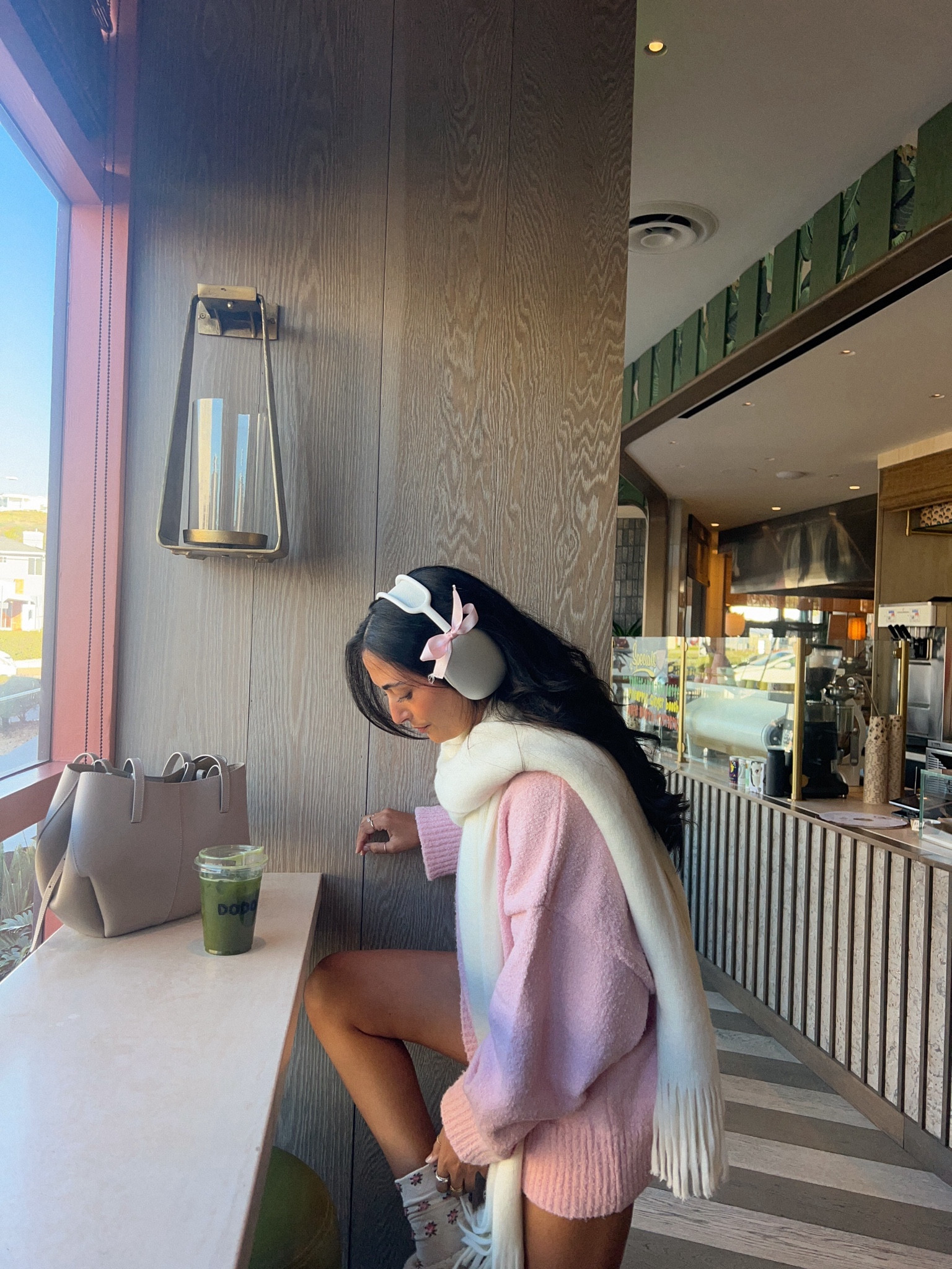 winter fashion, winter style, Pinterest style, coffee shop outfit, winter outfit

sweater size L
shorts size S