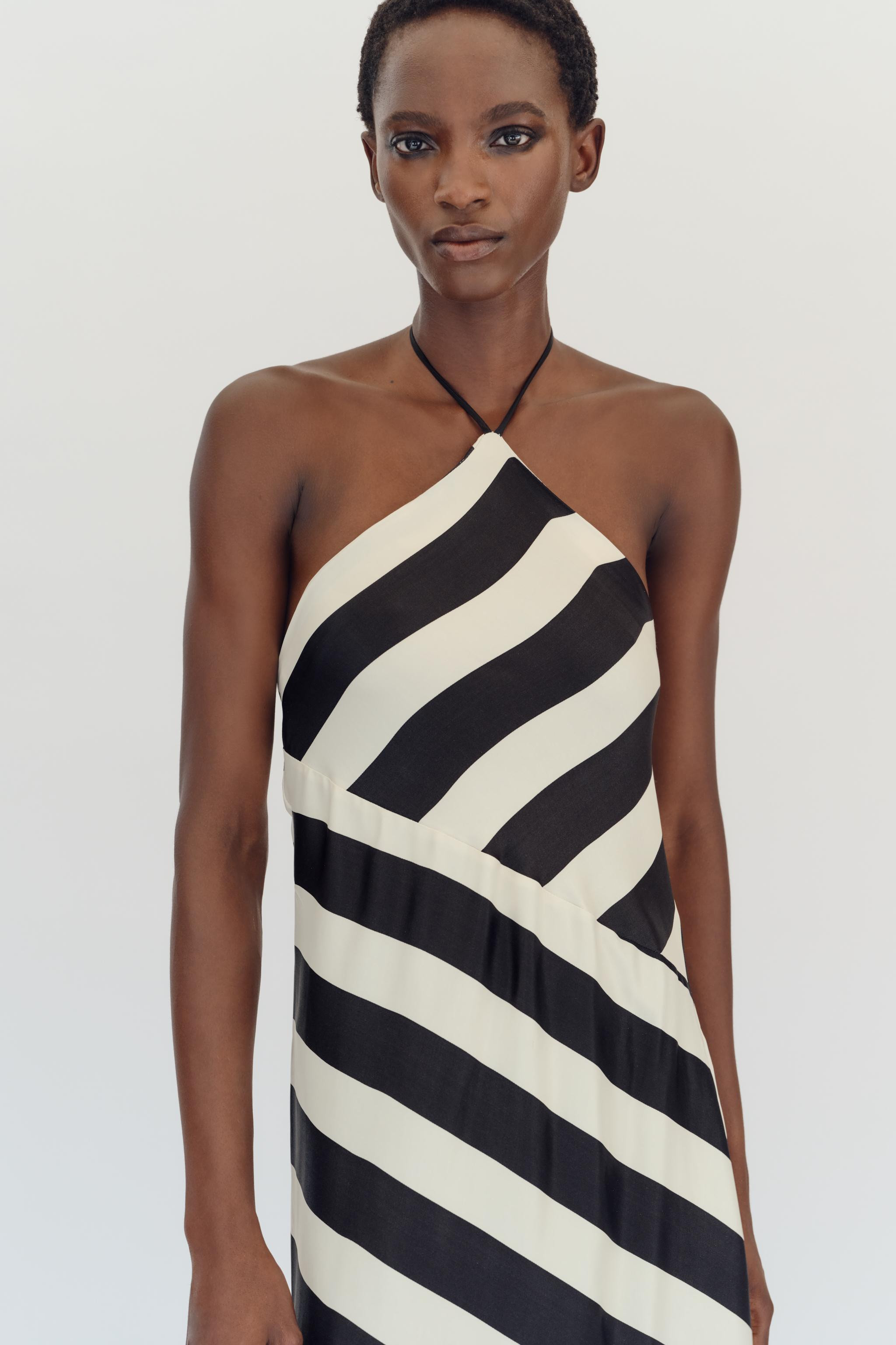 Black / White7484/158/064 | Zara US