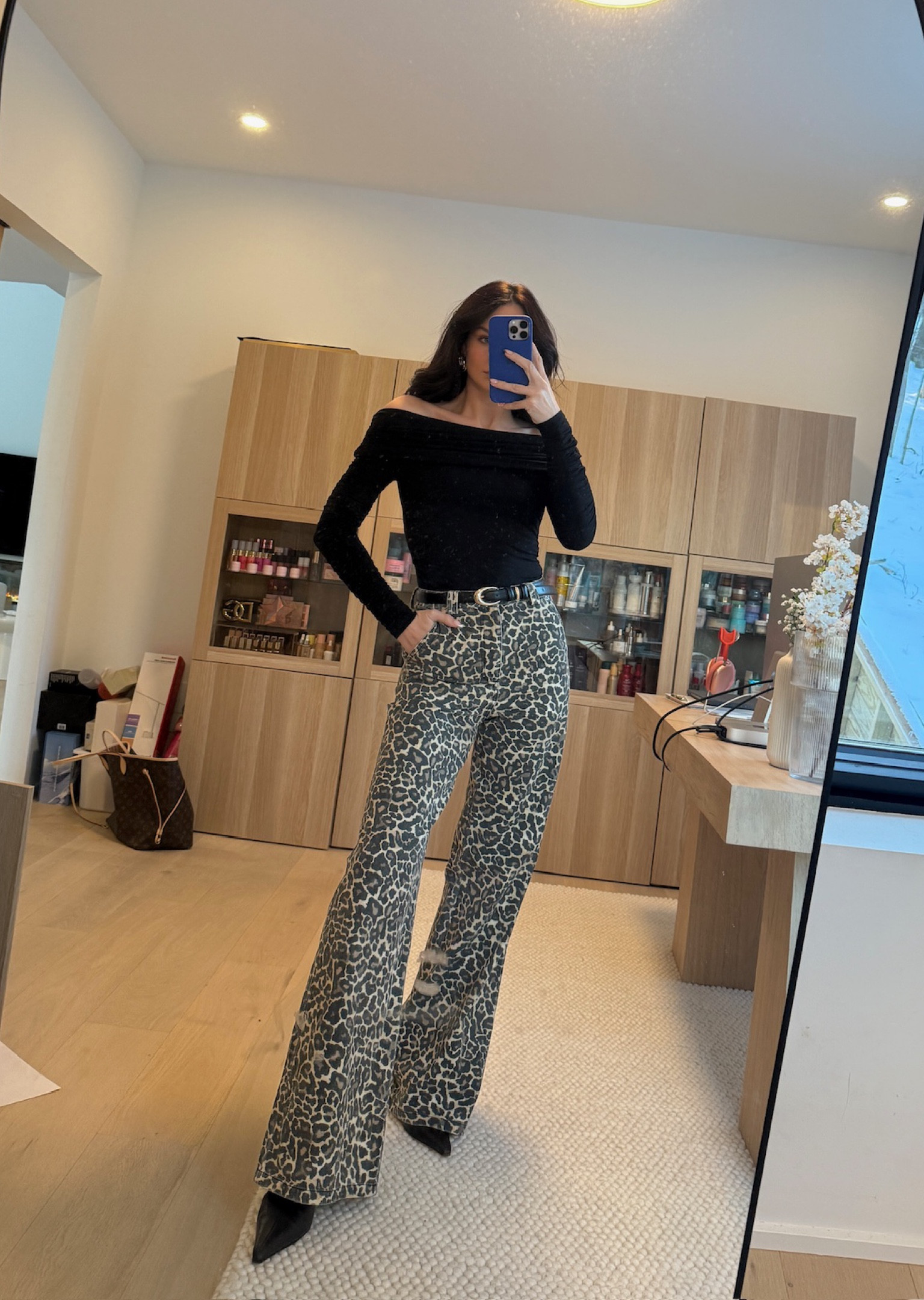 I am obsessed with these leopard print jeans! They totally elevate a simple outfit 

#LTKStyleTip