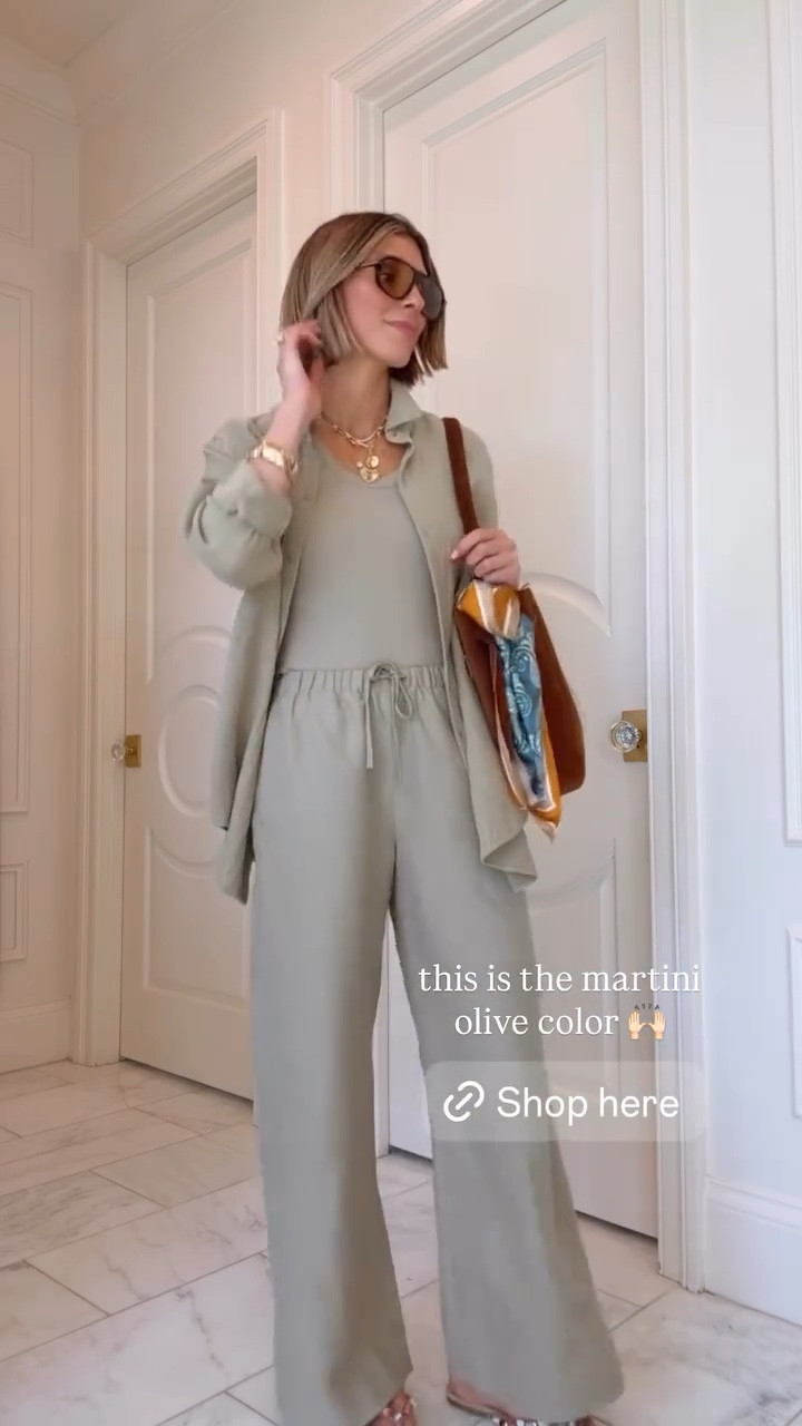The VIRAL @Aritzia pant now comes in a linen material for summer — here’s how I’m styling them! 

#LTKSeasonal #LTKootd