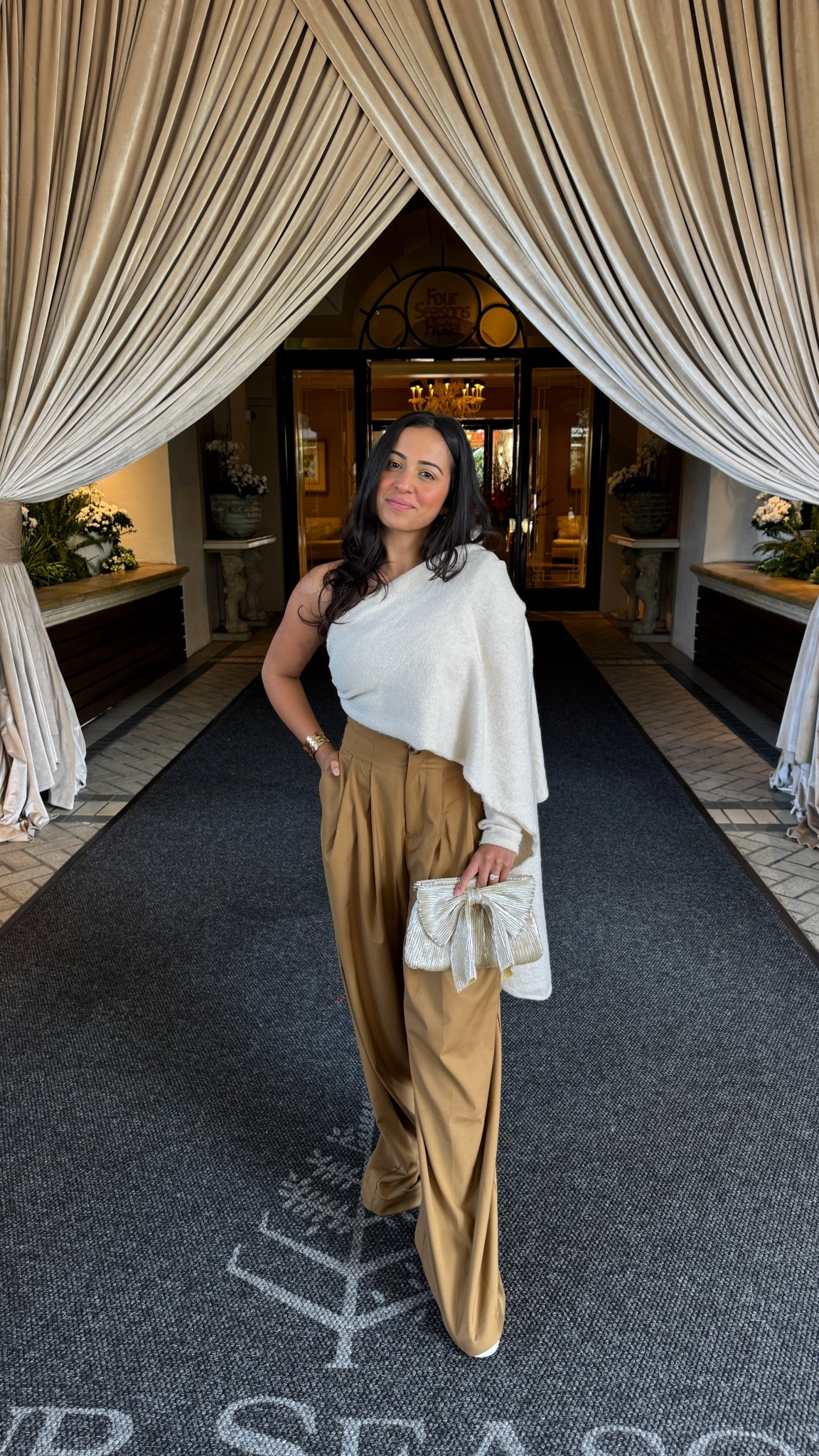 Cutest outfit I own currently 😍

#LTKootd #LTKOver40 #LTKmomlife