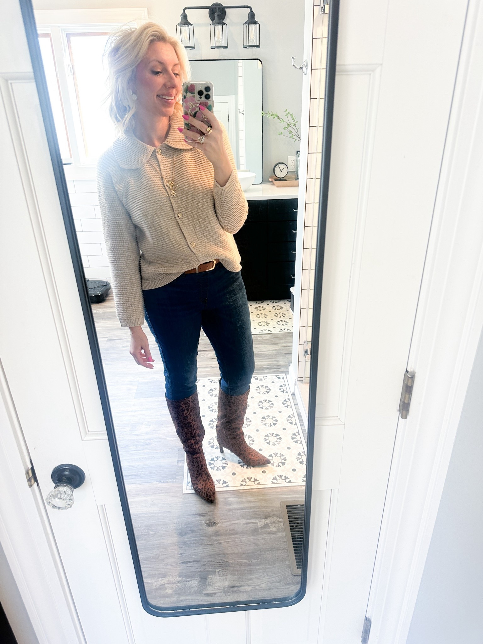 OOTD: church, lunch, errands

#LTKootd #LTKmomlife #LTKMidsize