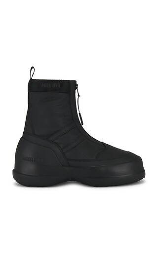 MOON BOOT Luna Zip Boot in Black. - size 41 | Revolve Clothing (Global)