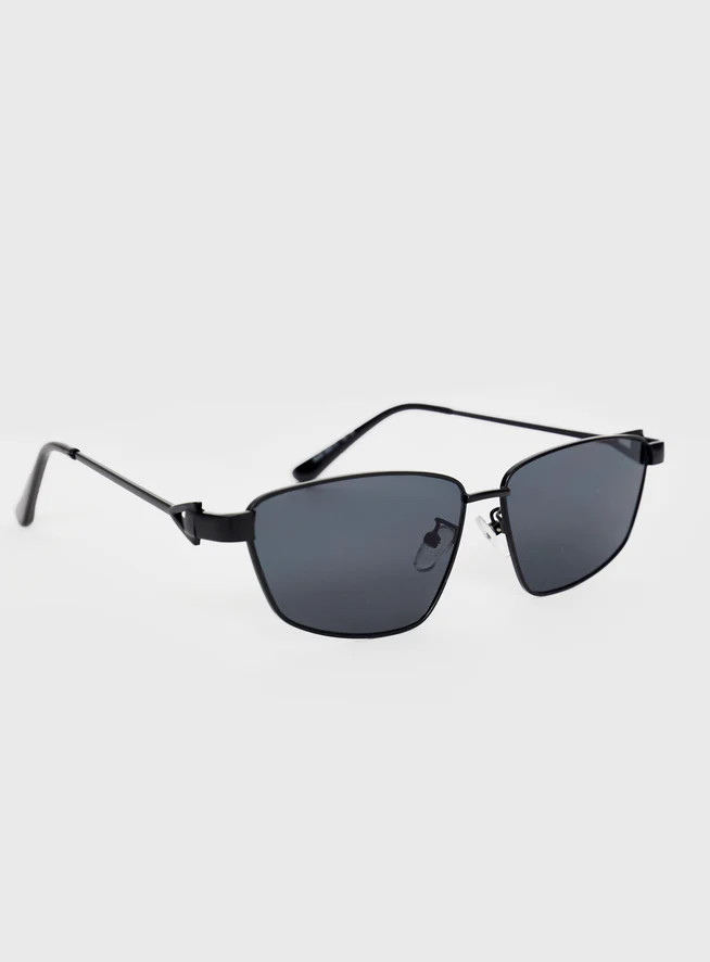 Aletta Sunglasses Black | Princess Polly US