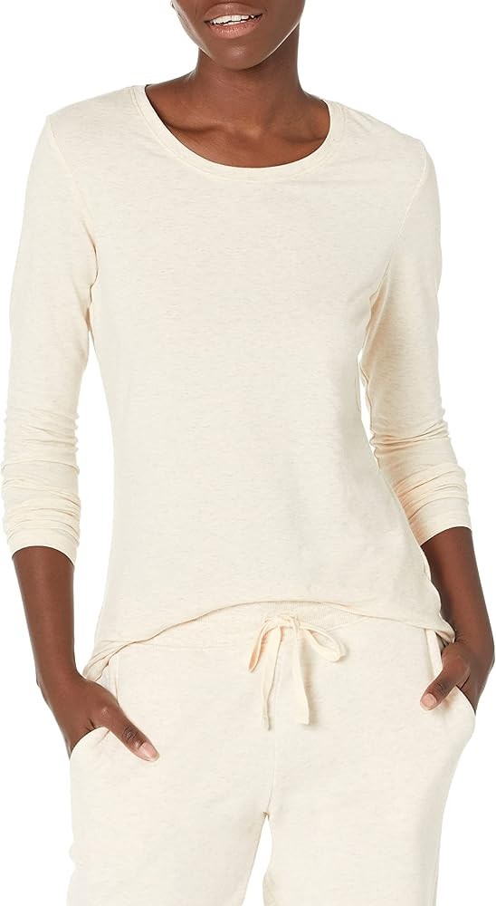 Amazon Essentials Women's Classic-Fit Long-Sleeve Crewneck T-Shirt (Available in Plus Size) | Amazon (US)