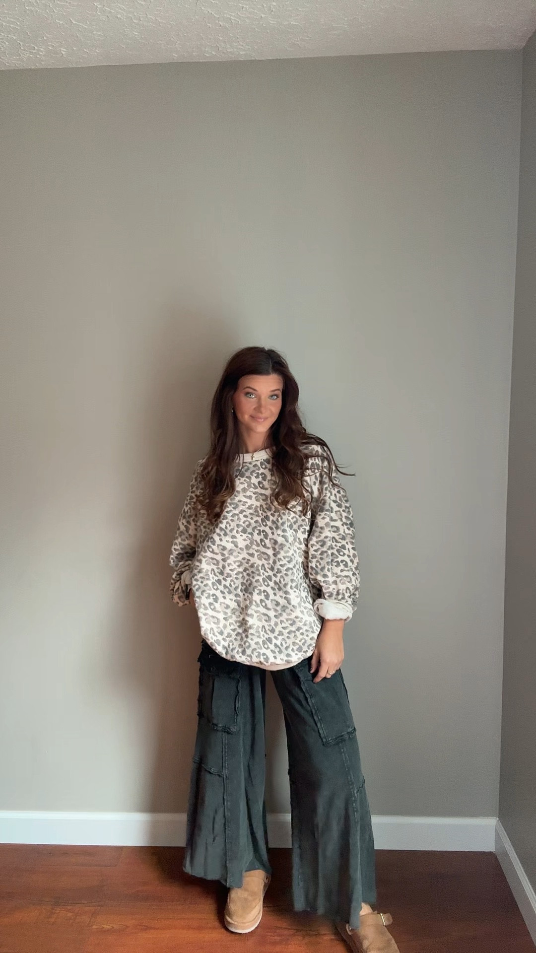 rainy day 🤝🏻 comfy outfit

so many color options in this sweatshirt that is now 40% OFF &&& these pants !!

use code MSATENZIE to save $$$ on the pants 

#LTKStyleTip #LTKU #LTKSaleAlert