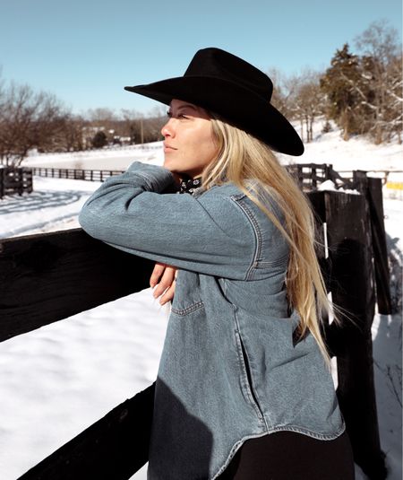 The Teddy Cattleman Hat from Gigi pip is my new favorite and I’ve been dreaming about the perfectly shaped black felt cowboy hat. 

#LTKstyletip #LTKSeasonal