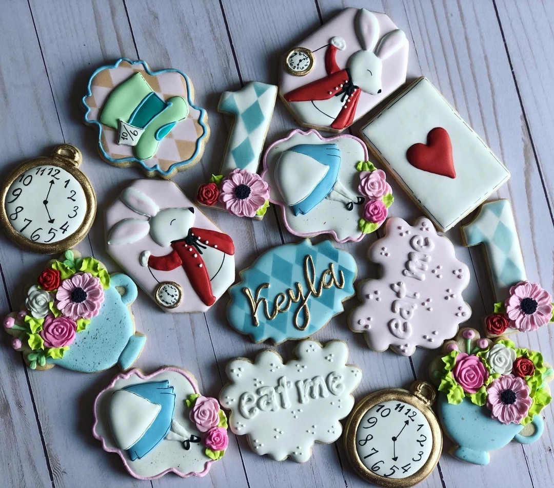 Alice theme cookies | Etsy (US)