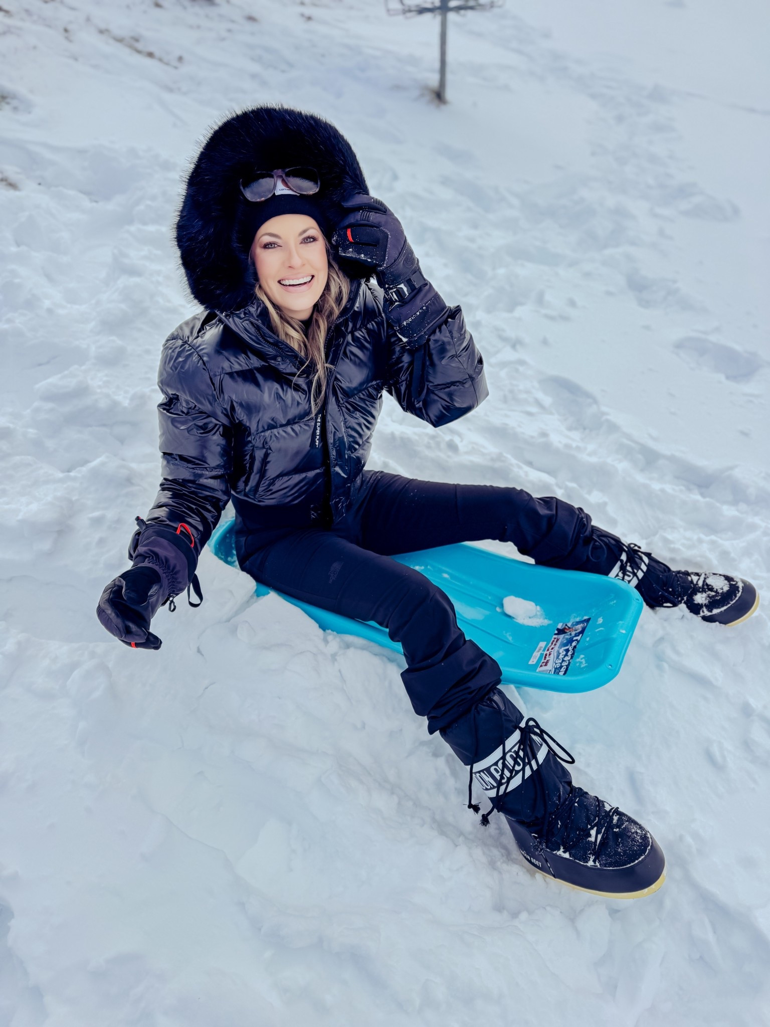 Snow day style you can actually live in ❄️🤍
Bundled up head-to-toe in my The North Face snow pants (warm, flattering, and practical), Moon Boots that keep my feet cozy all day, and my Aritzia ski jacket that elevates the entire look while locking in warmth. This is my tried-and-true snowy day outfit for walks, sledding, and all the winter fun.

Everything is linked and winter-weather approved—tap to shop this full snowy look on LTK and get all the outfit details.

#LTKWinter #LTKStyle #LTKFinds #SnowDayStyle #WinterOutfit #ColdWeatherStyle #NorthFace #MoonBoots #Aritzia #CozyChic

#LTKActive #LTKHoliday #LTKootd