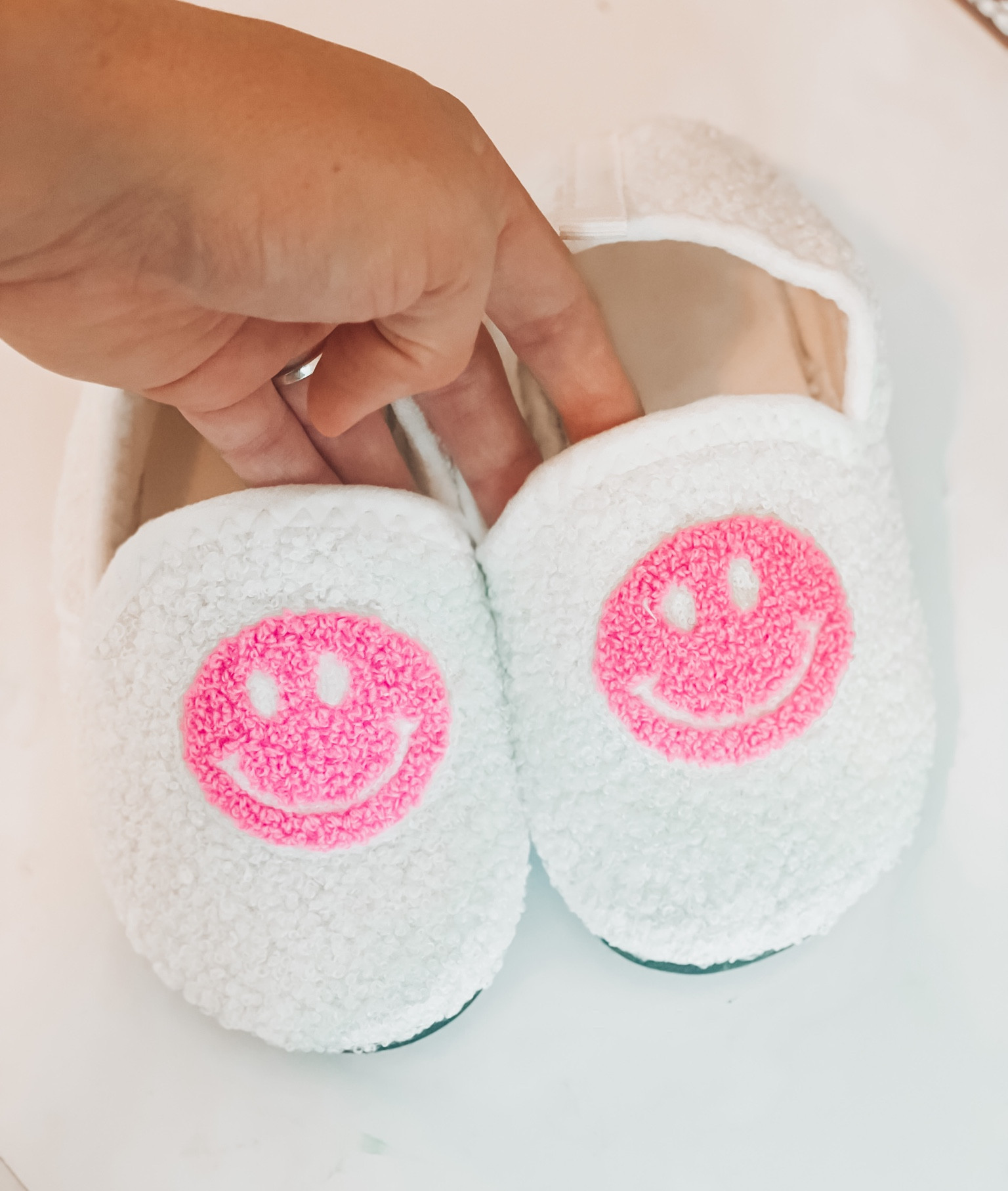 The cutest little slippers for your littles!!😍 

BOYS & GIRLS!!! 💜💙
MULTIPLE COLLRS!!! 
Perfect for little gifts! 
Kids + Baby + Shoes 
Amazon ordered & came fast! 

#LTKkids #LTKGiftGuide #LTKbaby