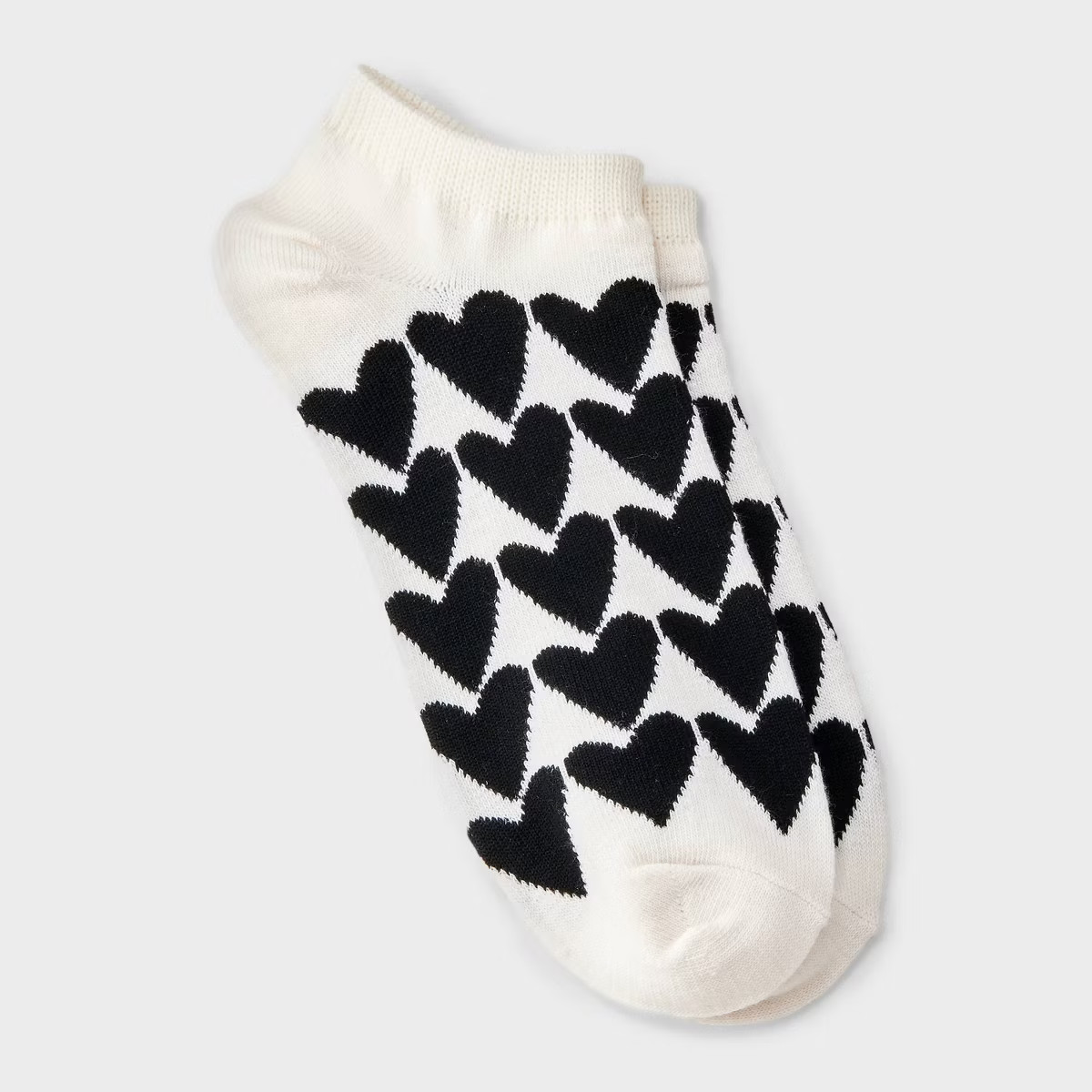Women's All Over Hearts Valentine's Day Low Cut Socks - Cream/Black 4-10 | Target