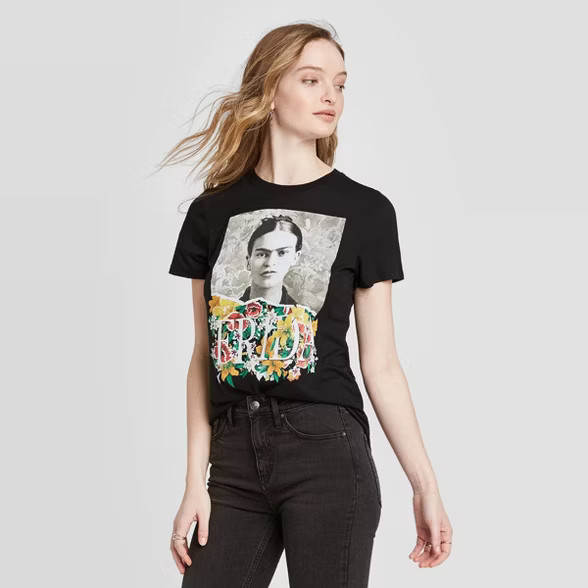 Women's Frida Kahlo Short Sleeve Graphic T-Shirt (Juniors') - Black | Target