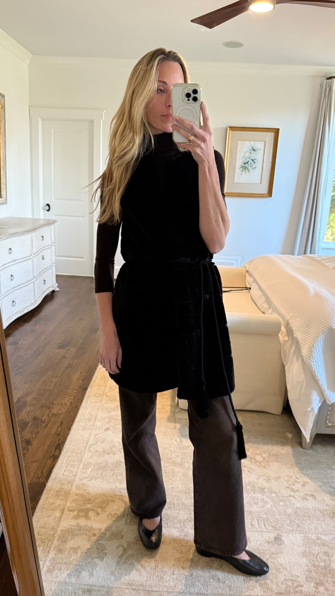 S bodysuit, 25 jeans, vest and shoes old-belt sold out. similar linked!



#LTKootd #LTKSeasonal #LTKgrwm