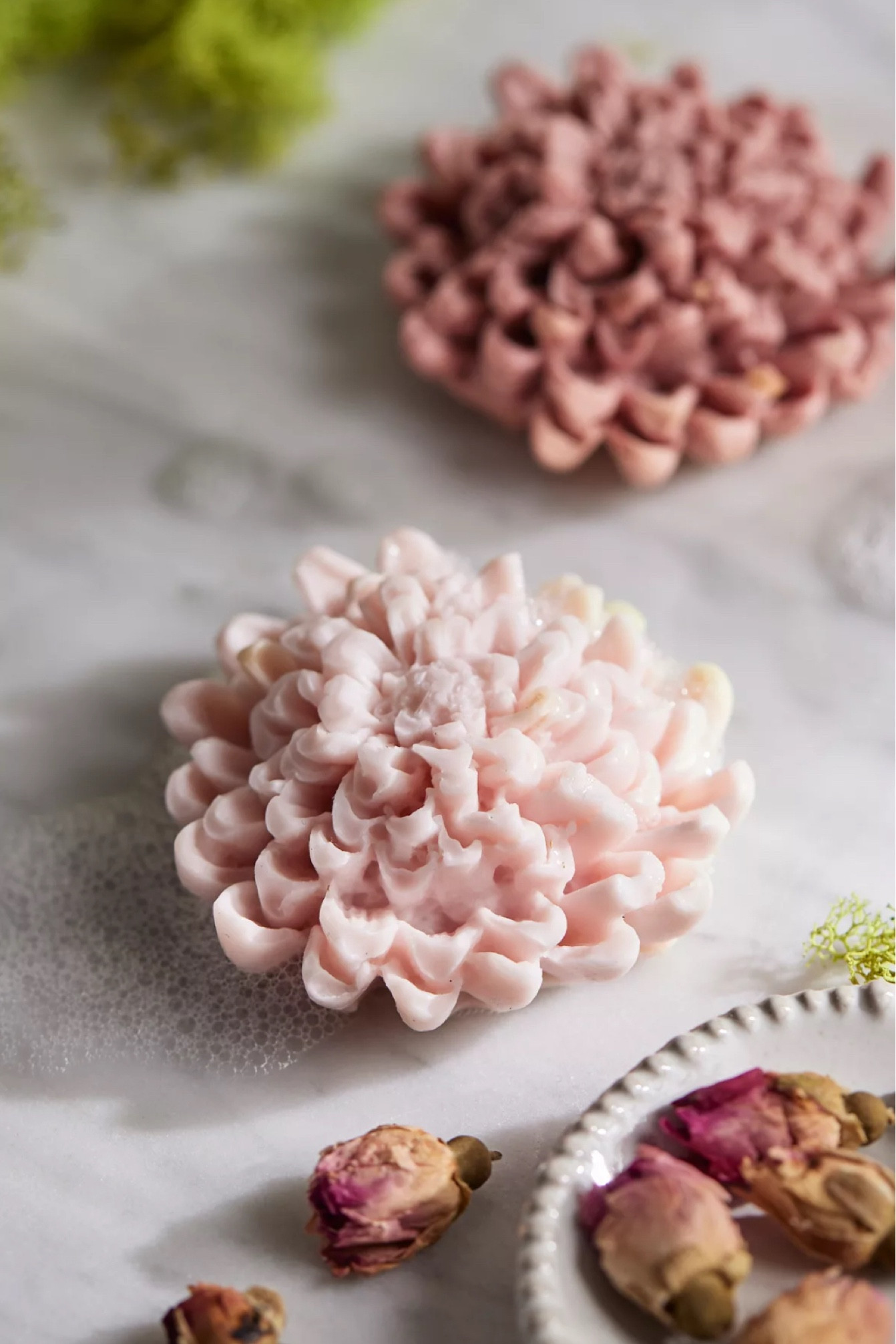 Chrysanthemum Soaps
Set of 2
Probably the prettiest soap in all the land! Can you imagine receiving
this as a gift? Or having in a powder bath? 😱

Hand poured in the USA

Ingredients: coconut oil, sustainable palm oil, shea butter, cocoa butter, Bulgarian rose essential oil, rose clay, serene essential oil blend