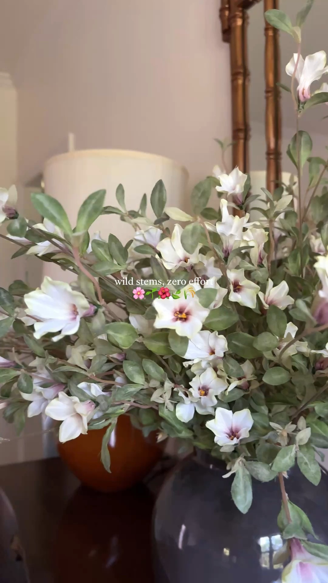 Simple faux wildflower stems that look effortless and relaxed. These are perfect from transitioning from spring to summer! 

#homedecor #summerdecor #wildflowers