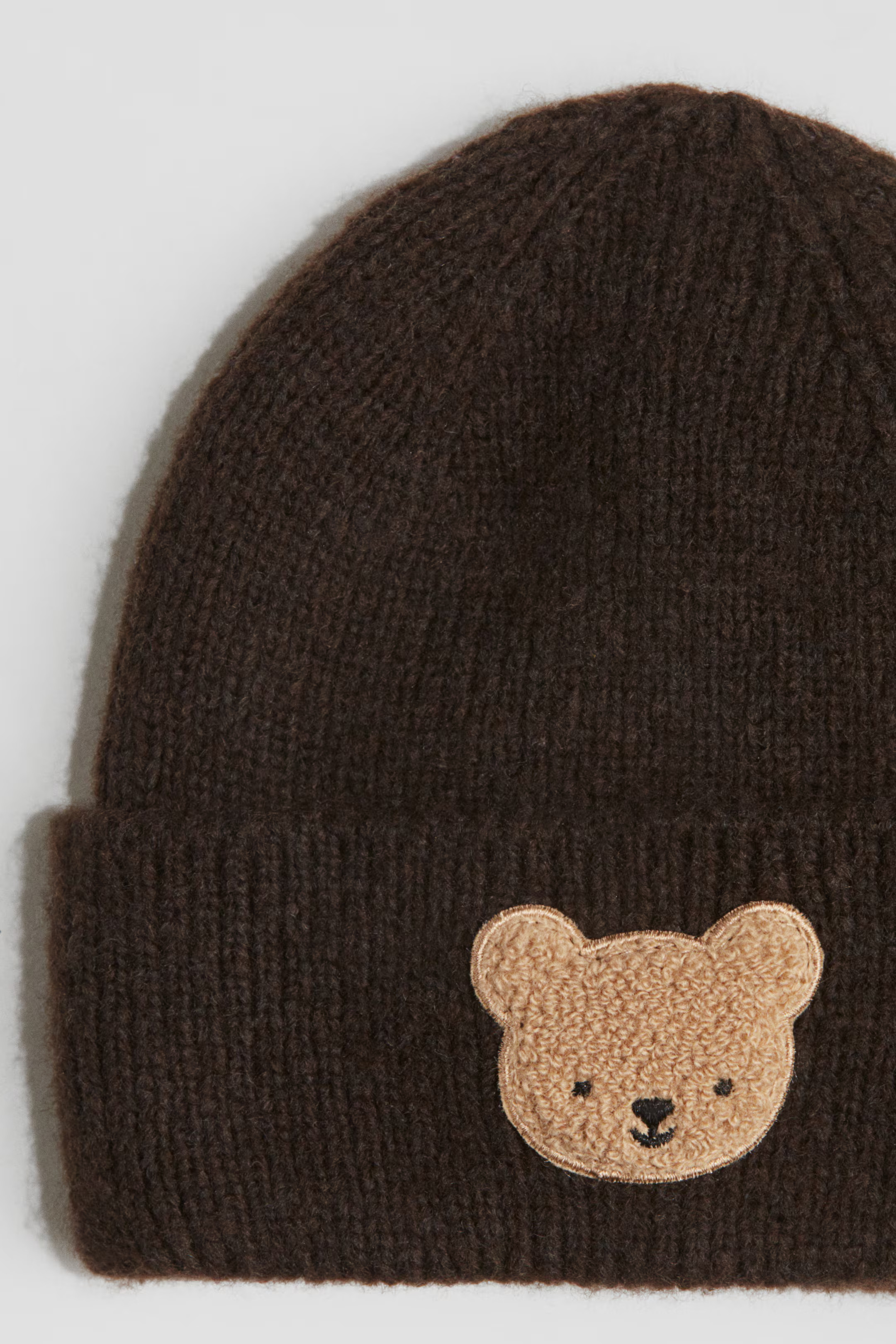 Appliquéd beanie | H&M (UK, MY, IN, SG, PH, TW, HK)