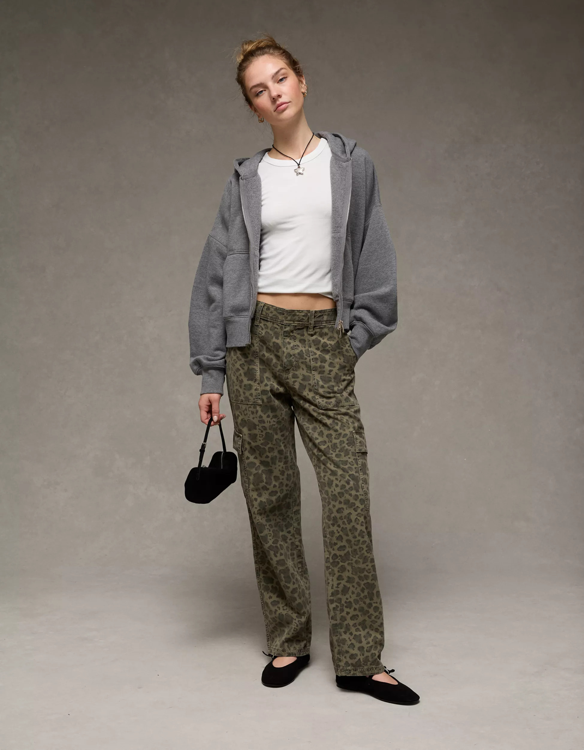 AE Low-Rise Baggy Straight Cargo Pant | American Eagle Outfitters (US & CA)