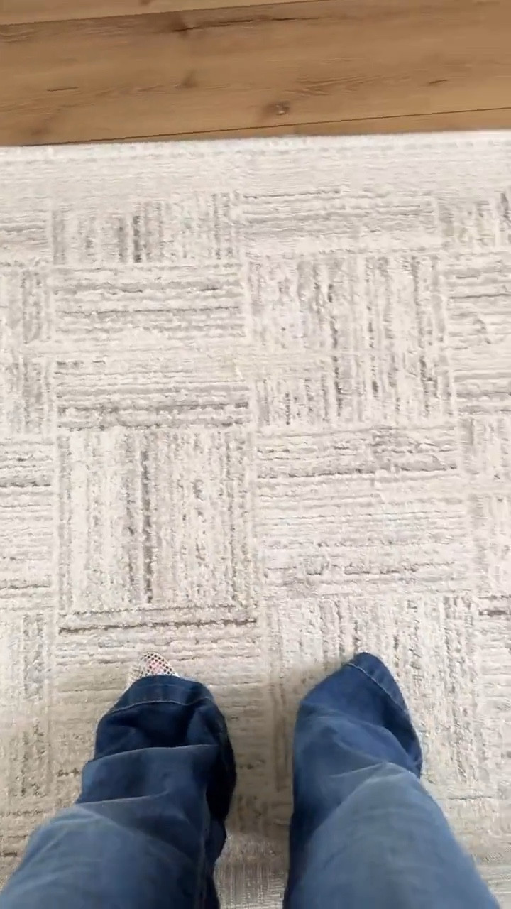 Top area rugs to cozy up your home (Shop my faves!)

#LTKhome #arearugs #homedecor #interiordesign #cozyhome #rugs #livingroom #ltkit

#LTKSaleAlert #LTKdayinmylife #LTKHome