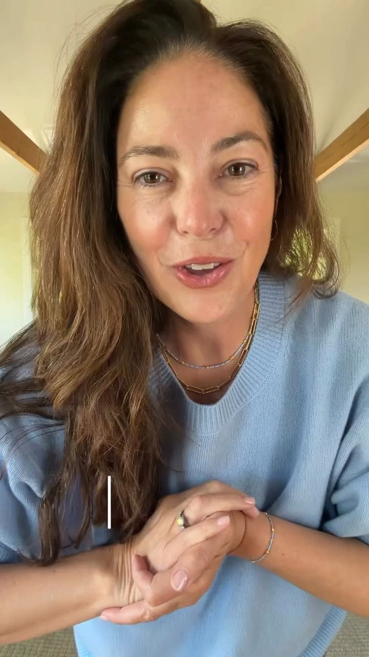 GRWM when I don’t feel great about myself but the show must go on! I liked the look in the end very simple and easy. It’s hard getting older nothing fits like it used to!! #fashionover50 #fashionover40