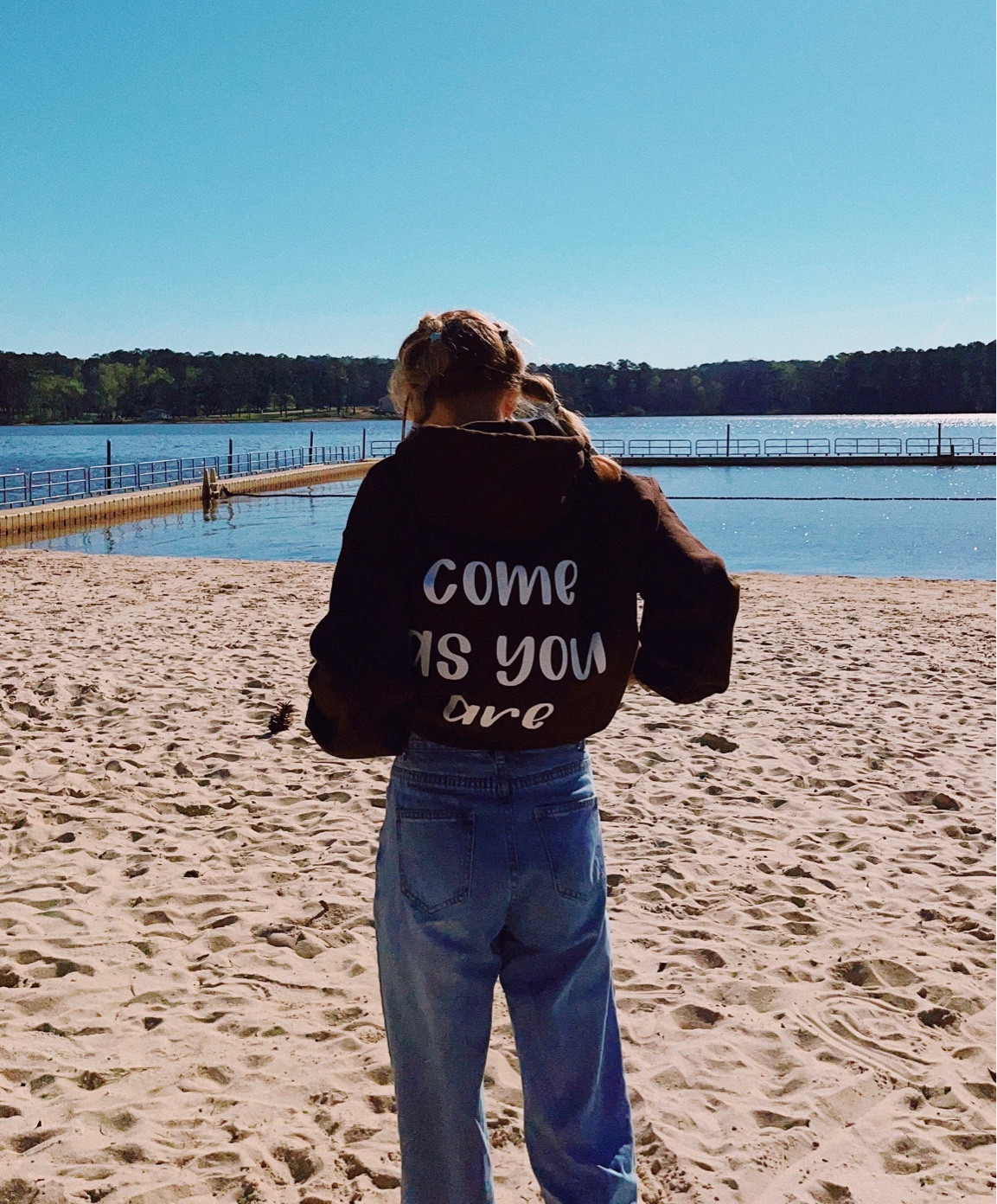 cozy hoodie and jeans

#LTKSeasonal #LTKfit #LTKFind