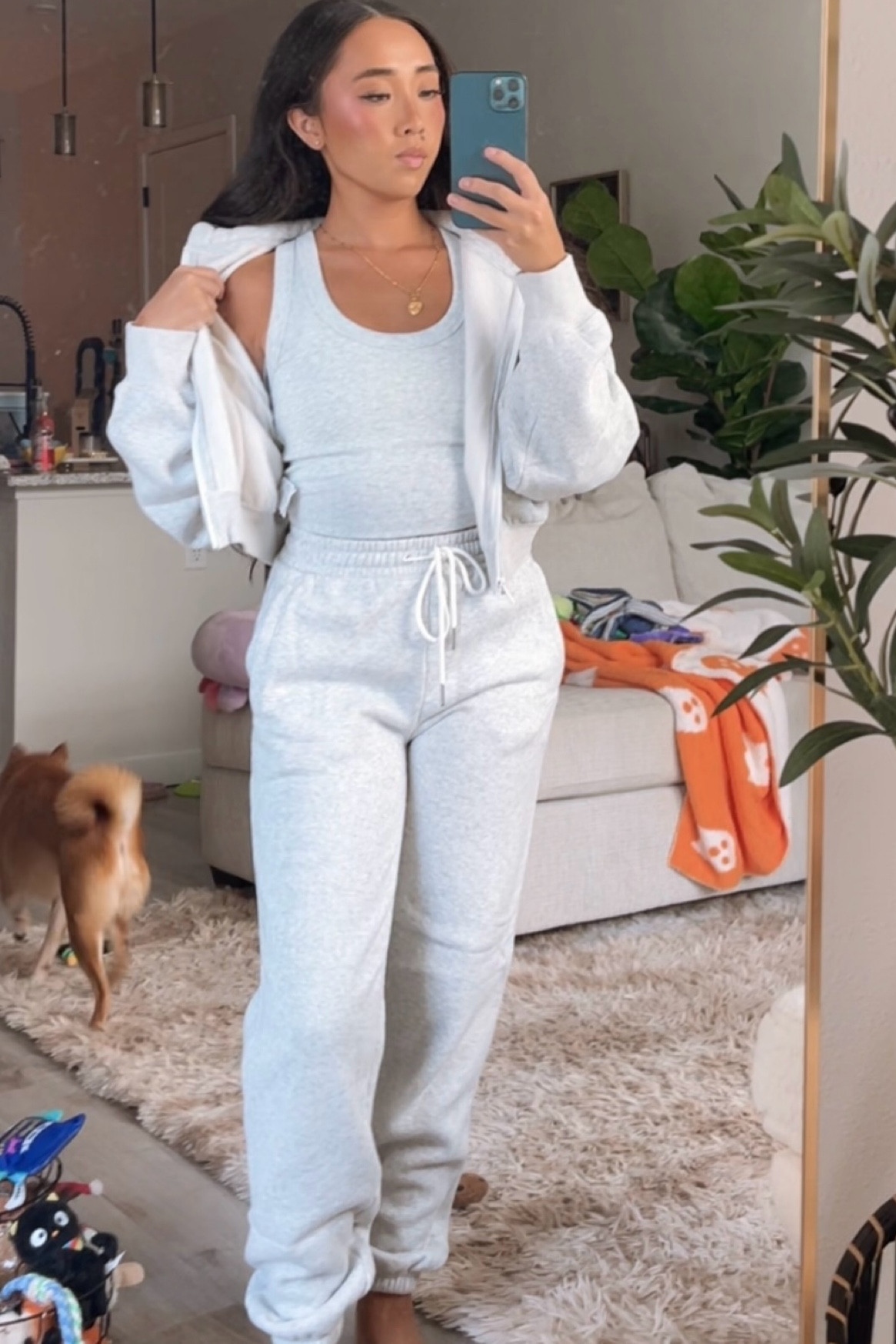 Love myself a good matching sweat set

Loungewear, casual comfy outfit, matching outfit, outfit from Abercrombie, petite friendly 