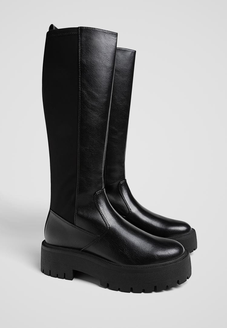 Flat knee-high boots | Stradivarius (UK)