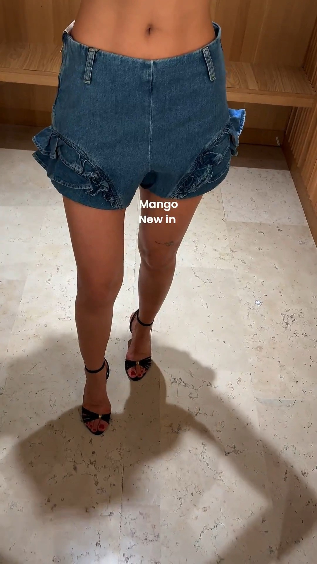 These denim shorts are way cuter in person than they look in the photos😍Highly recommend👌 size XS

#LTKjeans #LTKstyletip #LTKtravel