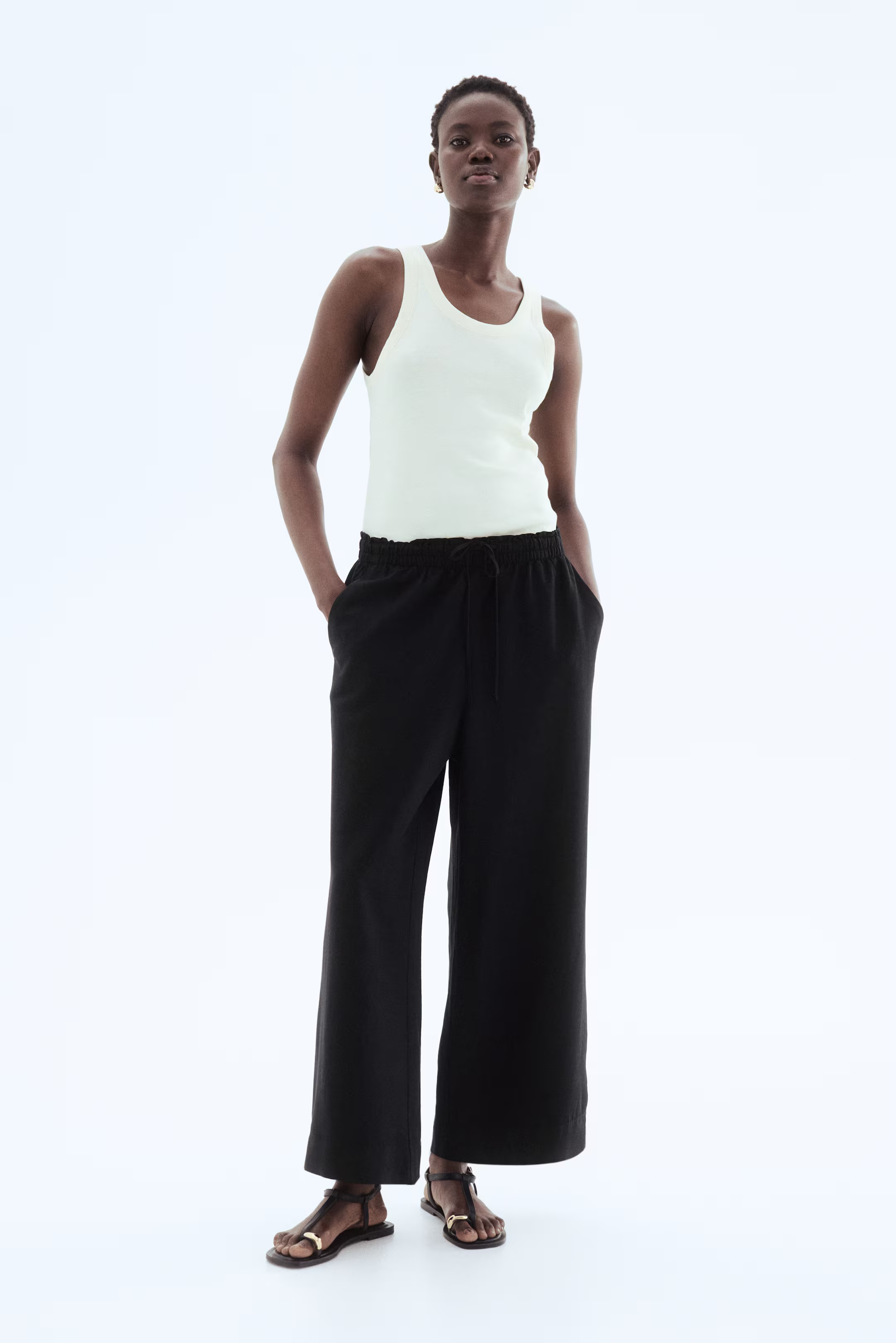 Cropped linen-blend trousers - Black - Ladies | H&M GB | H&M (UK, MY, IN, SG, PH, TW, HK)