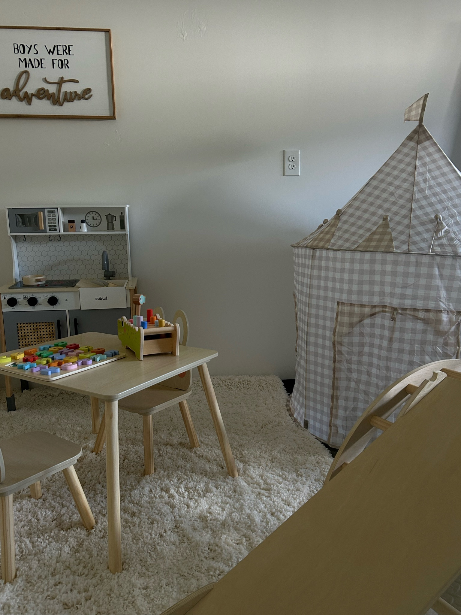 Noah’s playroom 🥹🤍

#LTKKids #LTKHome #LTKBacktoSchool