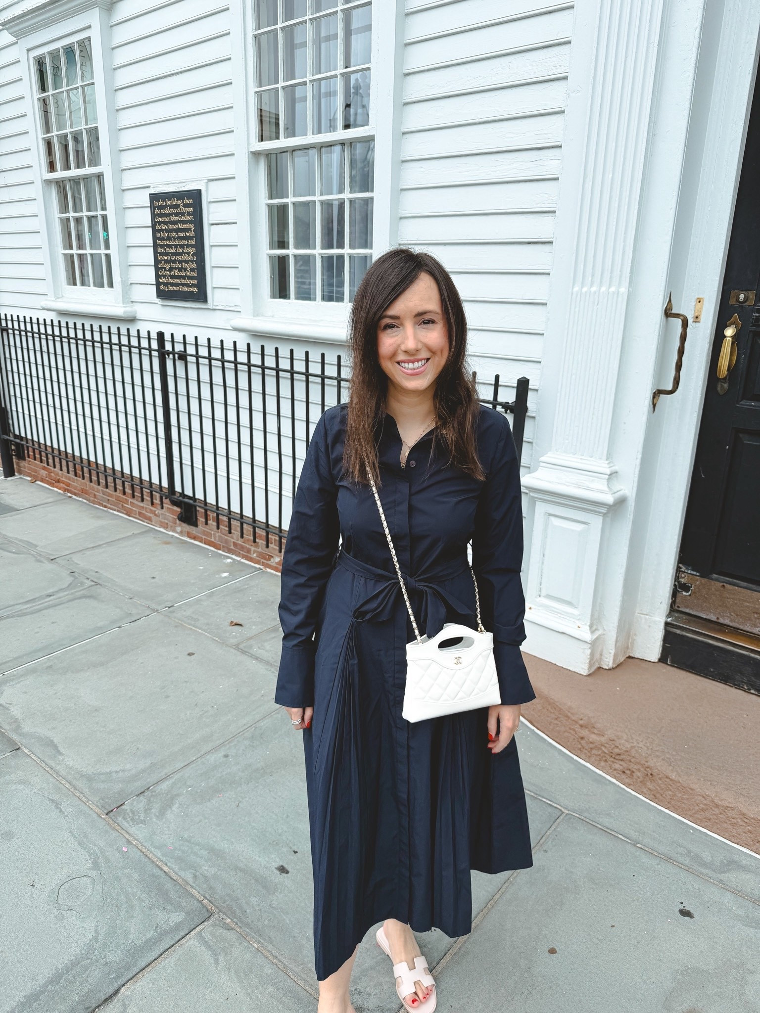 Derek lam navy midi dress



#LTKootd #LTKFindsUnder100 #LTKSeasonal