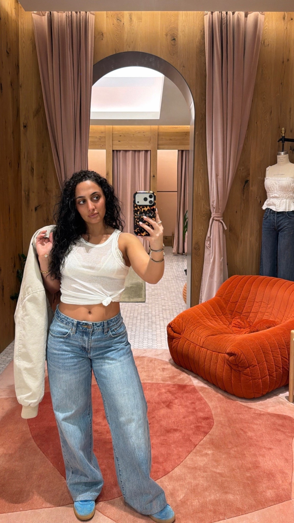 Simple fit, solid mood ✨ 
#Aritzia #OOTD