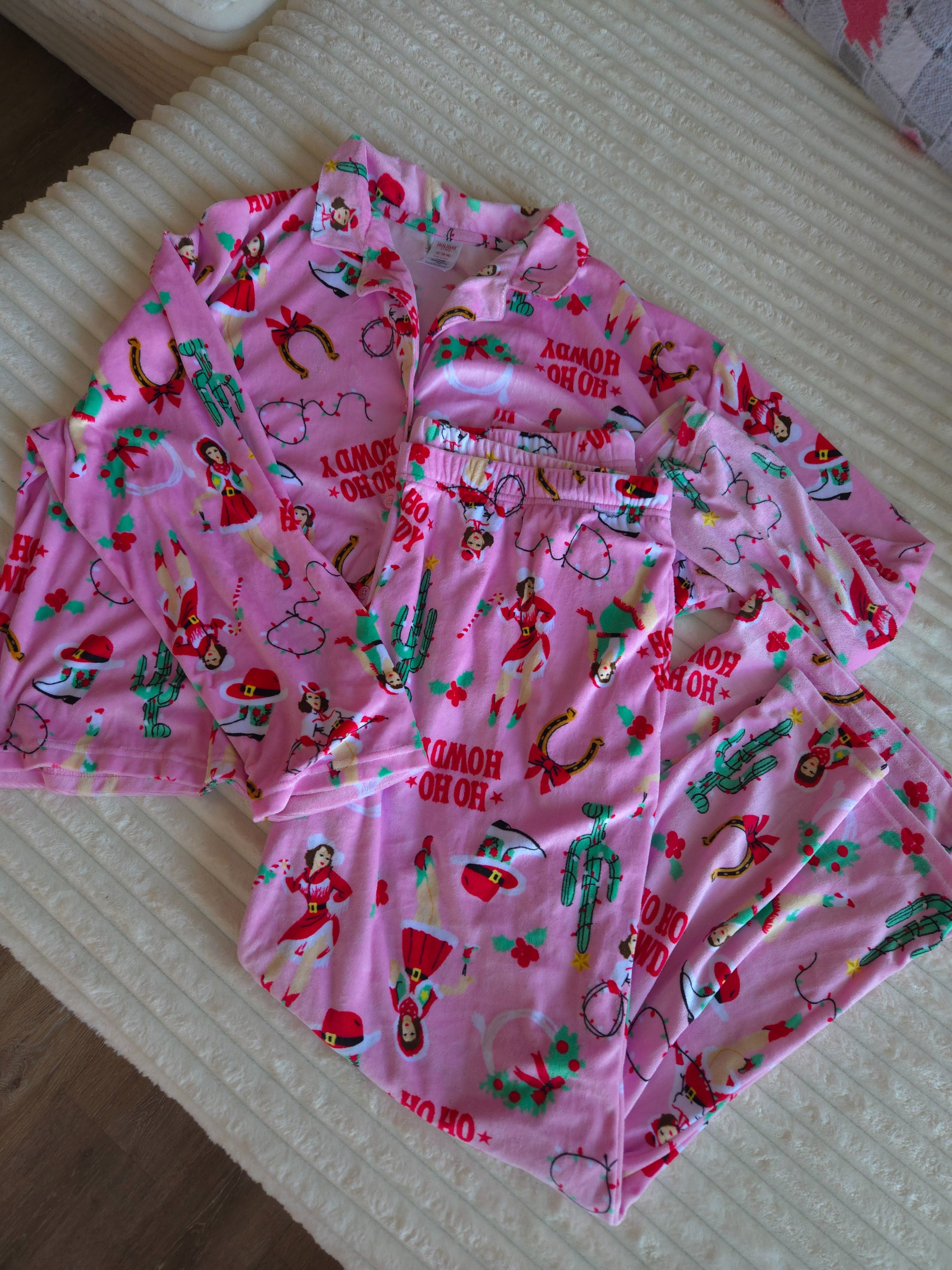 Can't get over how adorable these pink cowgirl Christmas pajamas are 🤠 and can't believe they're from Walmart! 🩷🎄

#LTKHoliday #LTKGiftGuide #LTKSeasonal