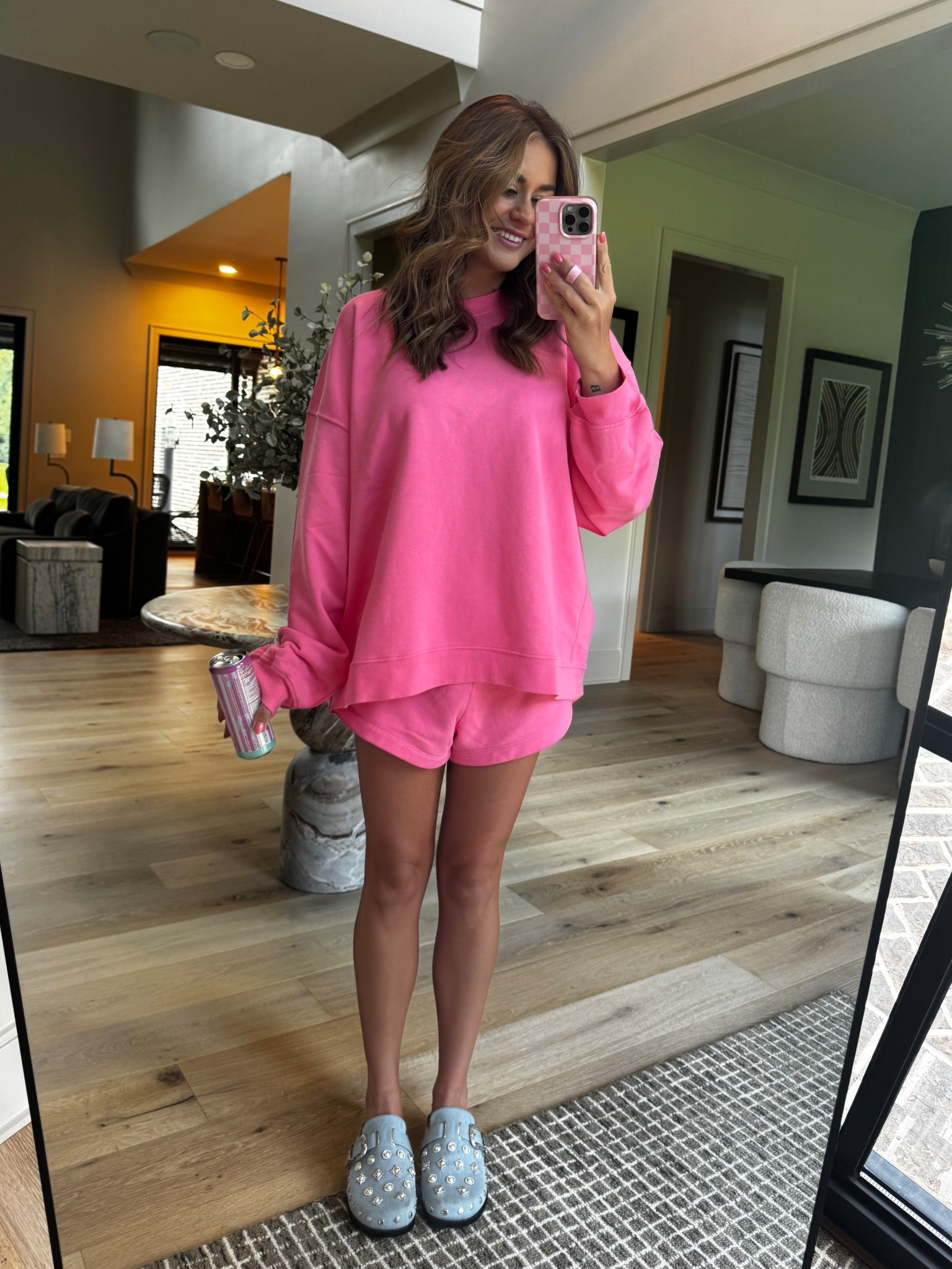 SAHM outfit of the day 💖