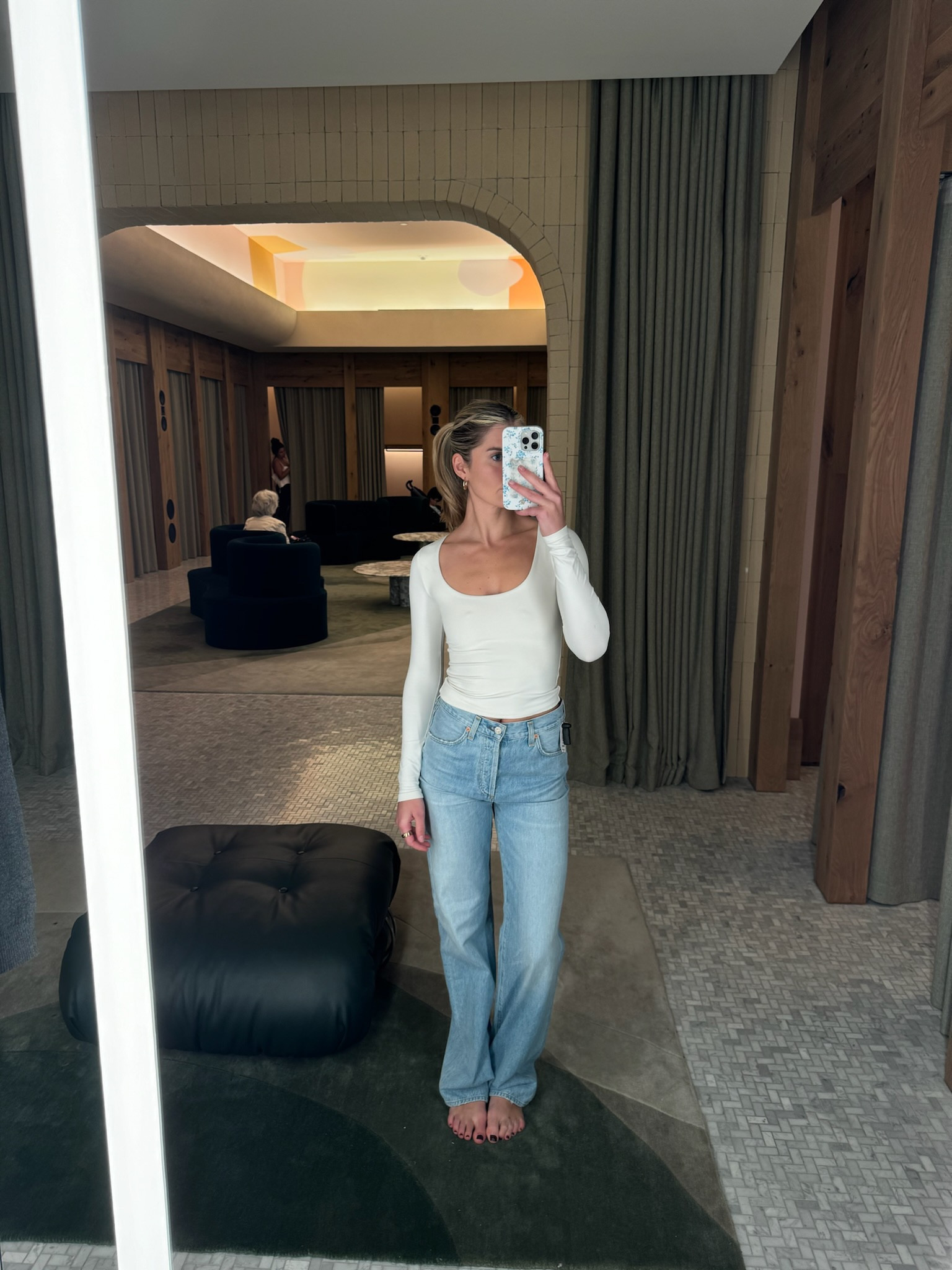 Aritzia Try On Haul!! I love their contour line!! so comfy and flattering!! 
wearing xs top and 24 jeans 

aritzia, try on haul, fall fashion, trendy fashion, aritzia too, aritzia jeans, aritzia fashion, chic style 

#LTKStyleTip