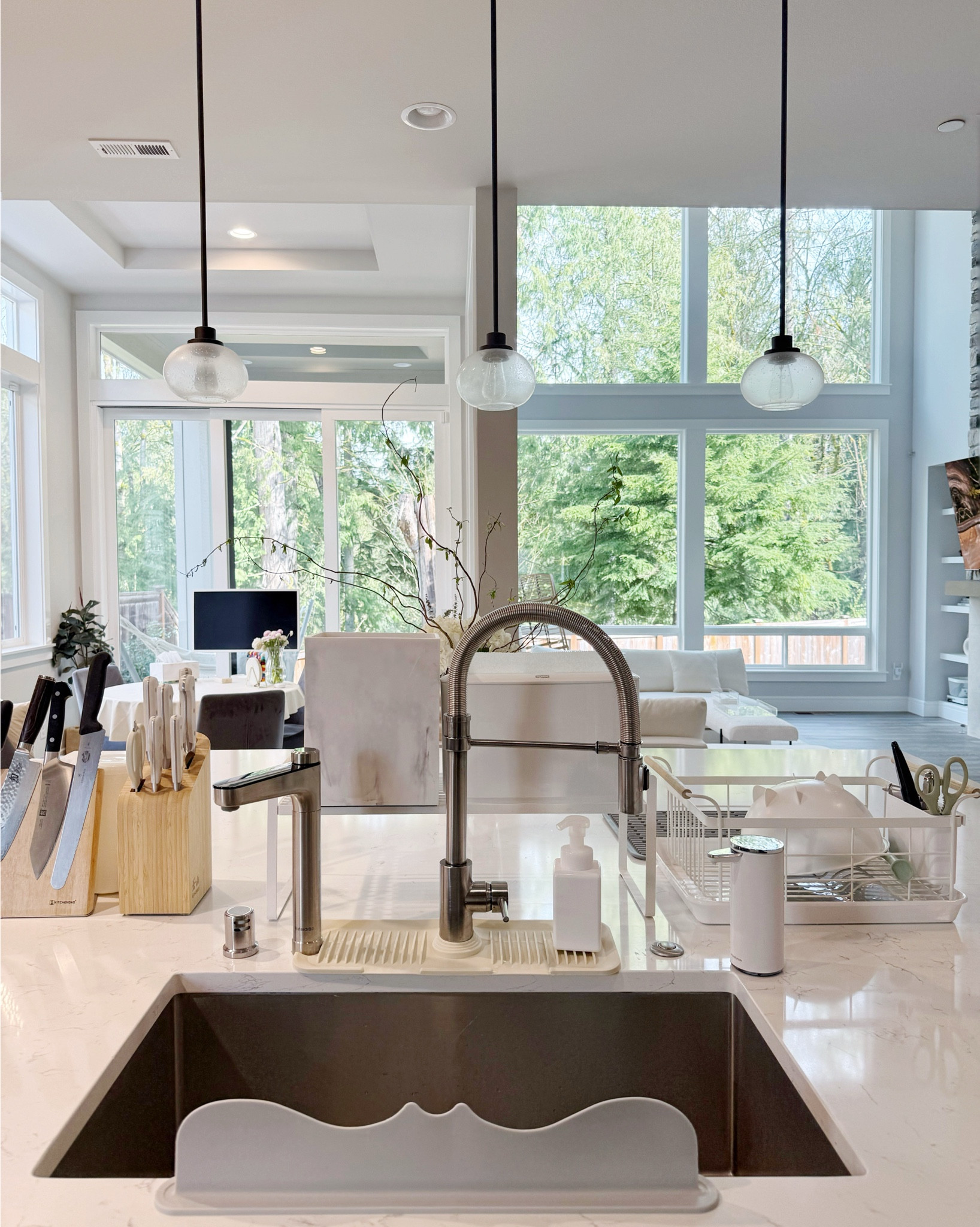 Around the sink upgrades:
Kitchen accessories for cleaner look and less cleaning efforts


#LTKHome #LTKBaby #LTKFamily