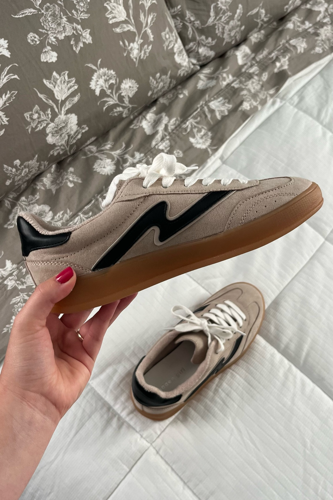 affordable fall sneakers, cute and comfortable! 

#LTKSeasonal #LTKShoeCrush #LTKSaleAlert