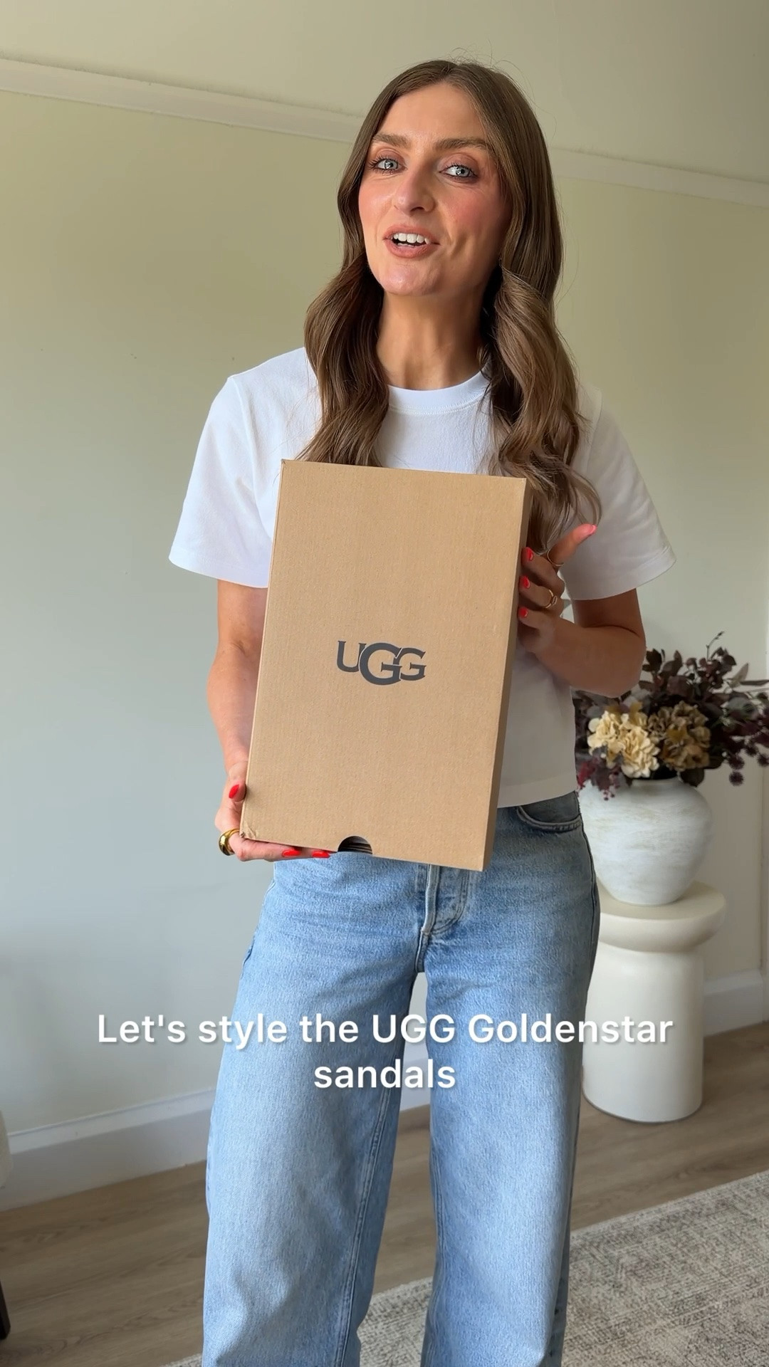 AD. Let's style the @ugg  Goldenstar sandals! I love that these have a platform sole so they're going to give you a little bit of height (without the discomfort of heels)