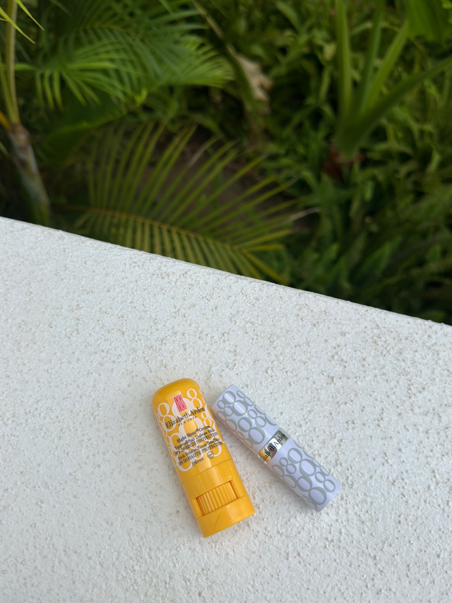 Sun essentials! FREYAKILLINLF should save you some  💴 